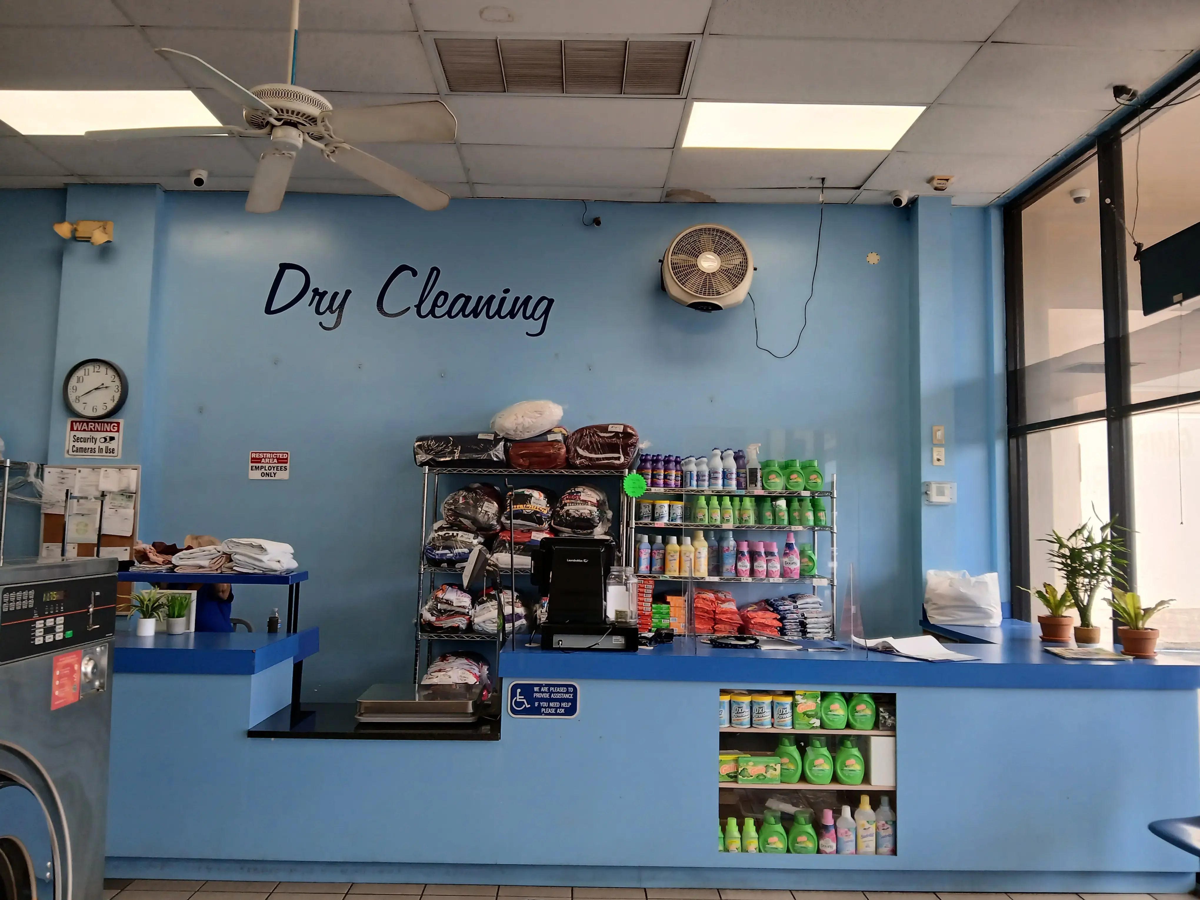 West Kendall Coin Laundry thumbnail 11