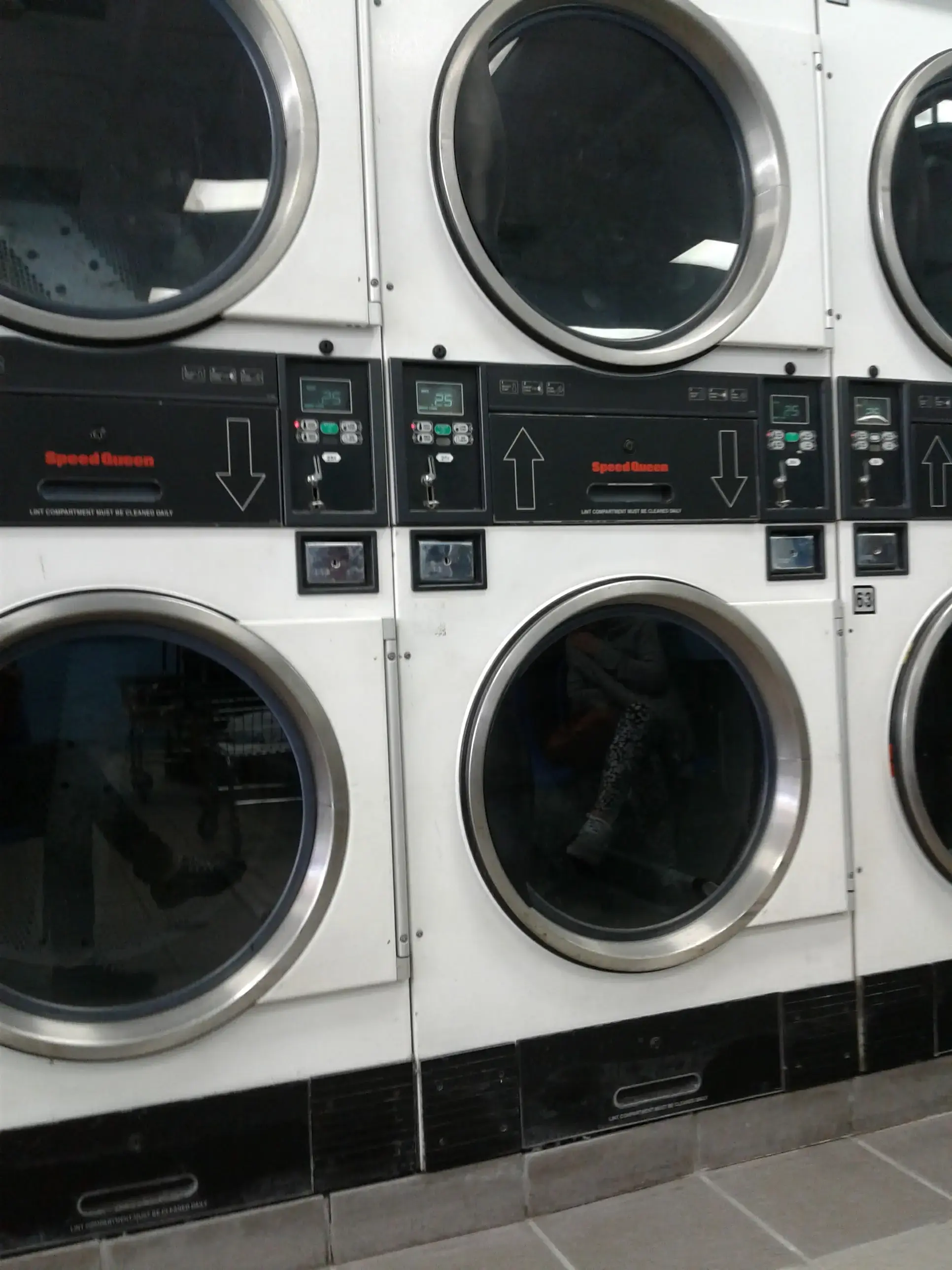 West Kendall Coin Laundry - Image 8