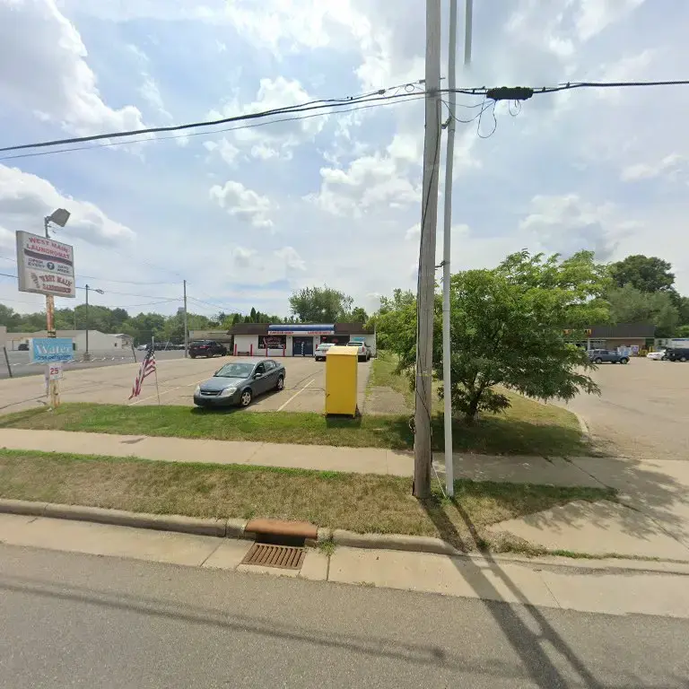 West Main Laundromat - Image 5