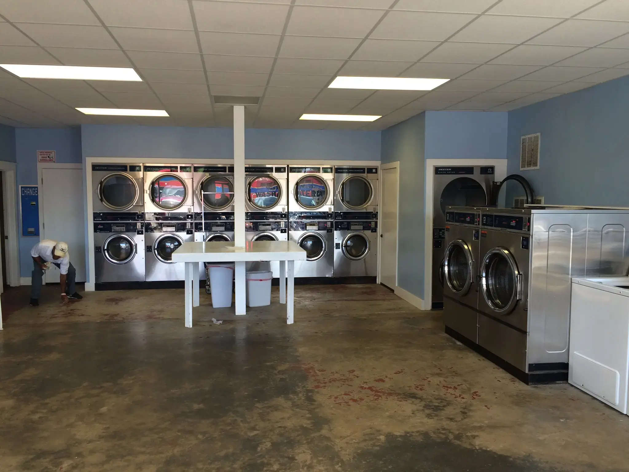 West Main Washateria thumbnail 7