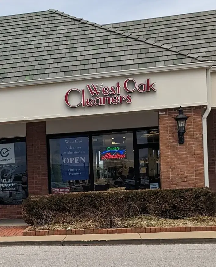 West Oak Cleaners (Creve Coeur) thumbnail 20