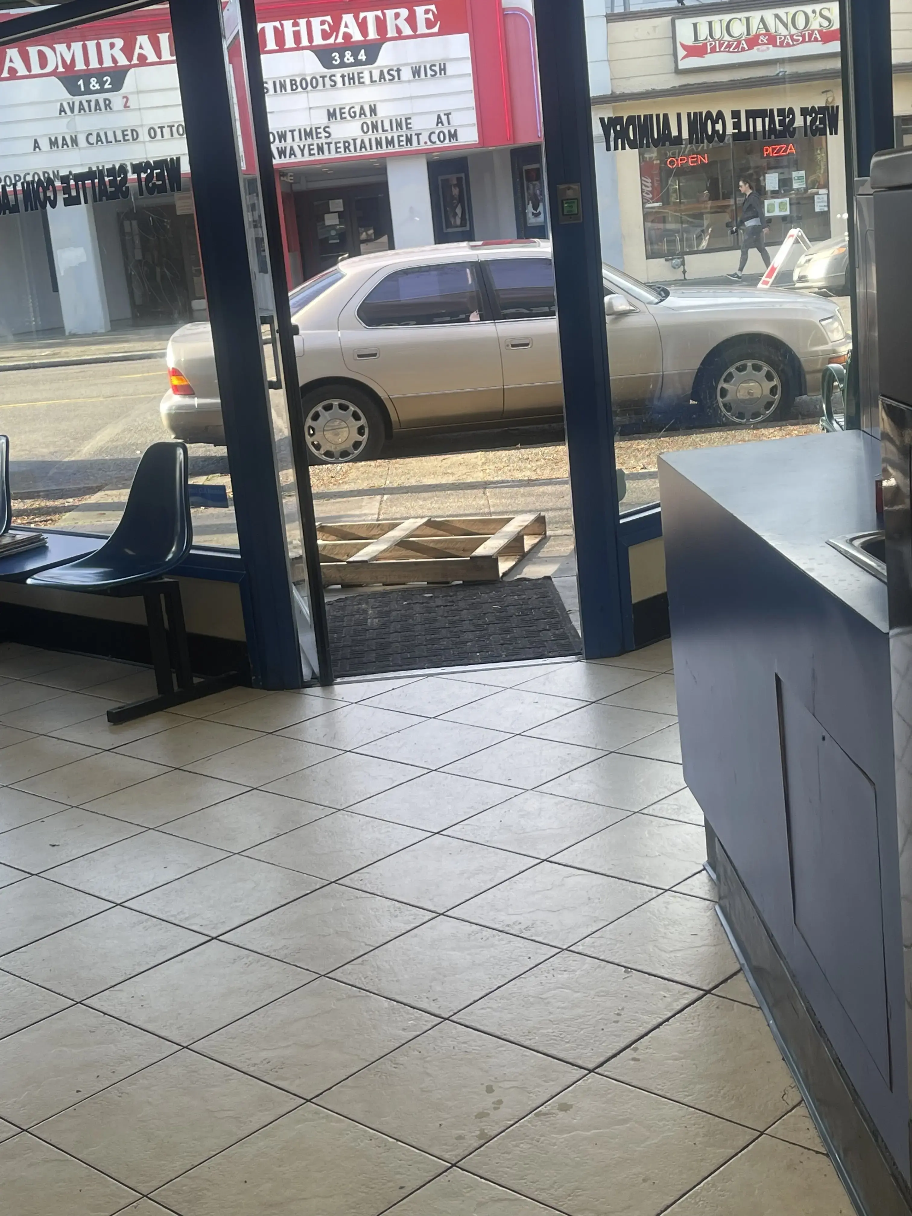 West Seattle Laundry - Image 11