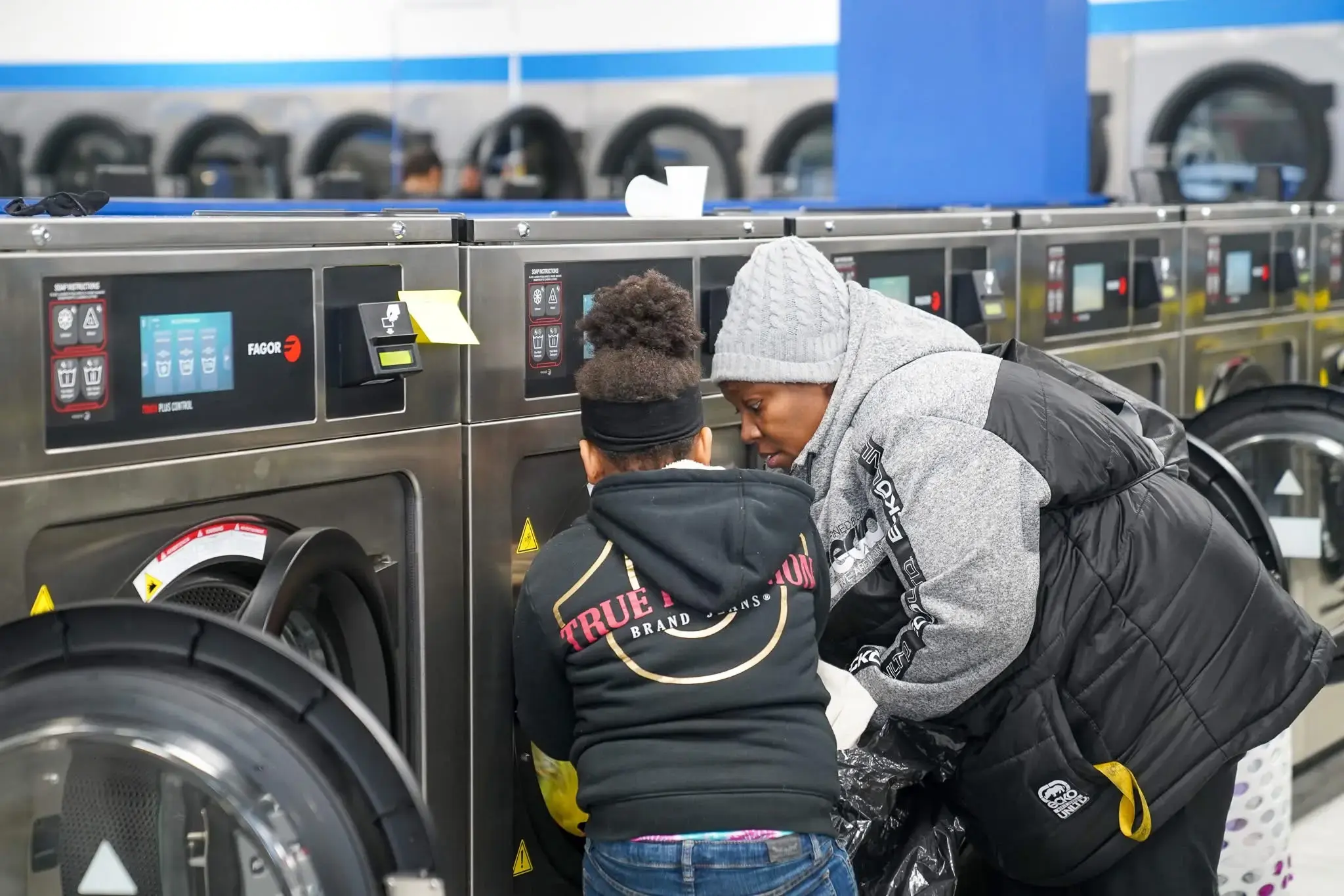 West Side Laundromat thumbnail 8