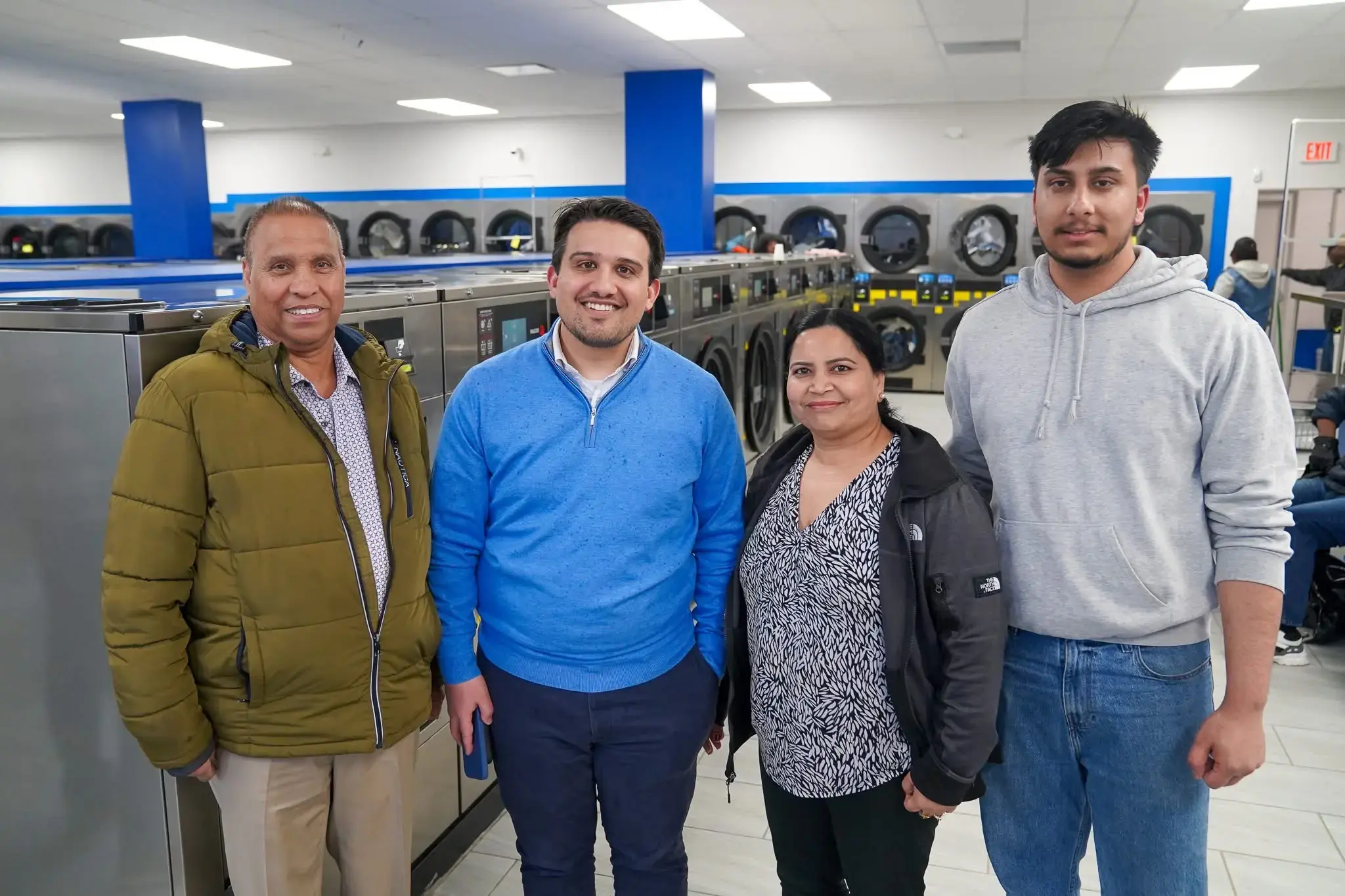 West Side Laundromat - Image 9