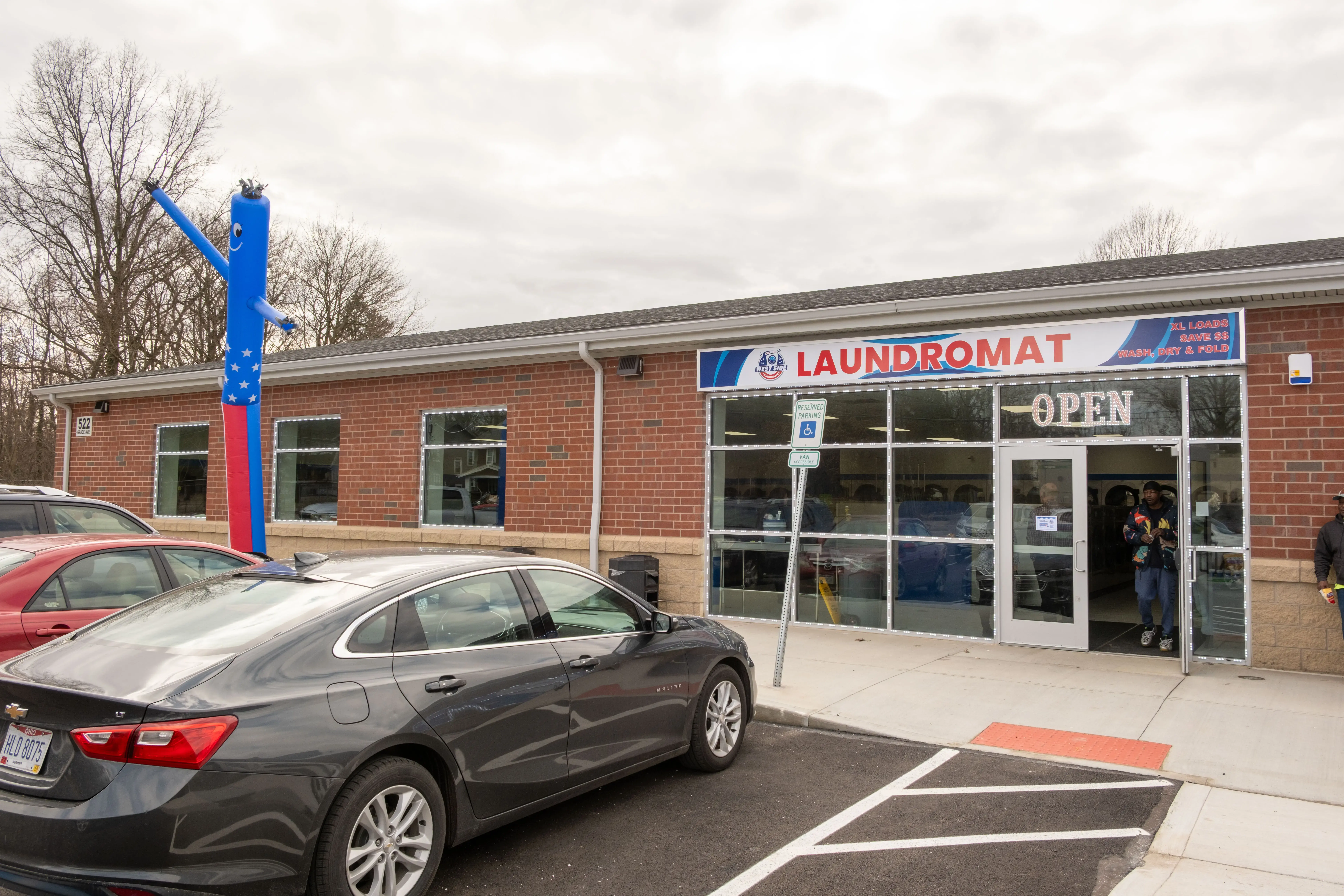 West Side Laundromat - Image 2