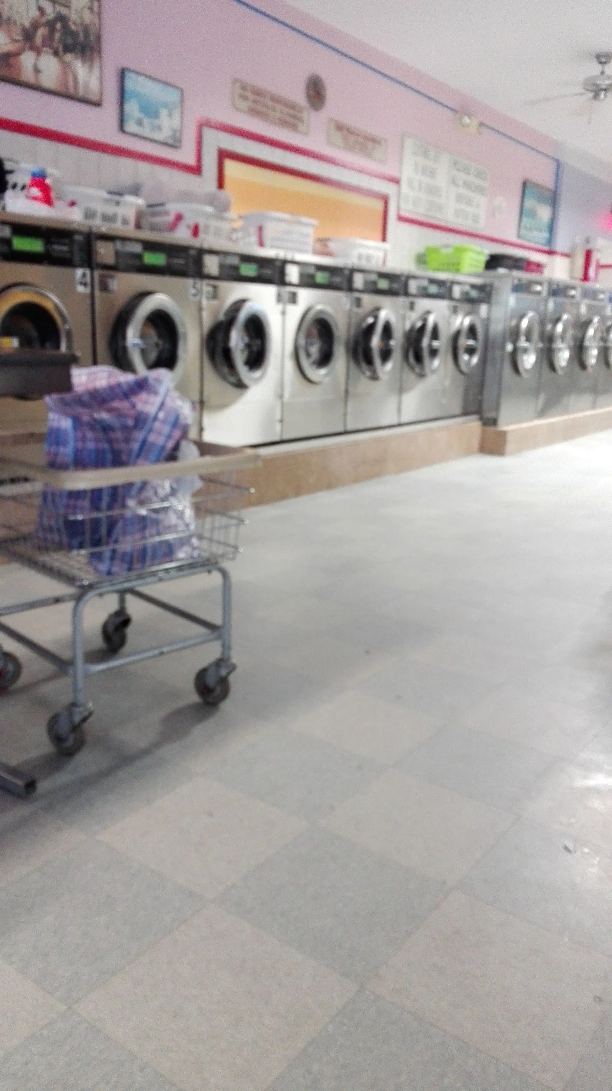 West Side Laundry thumbnail 17