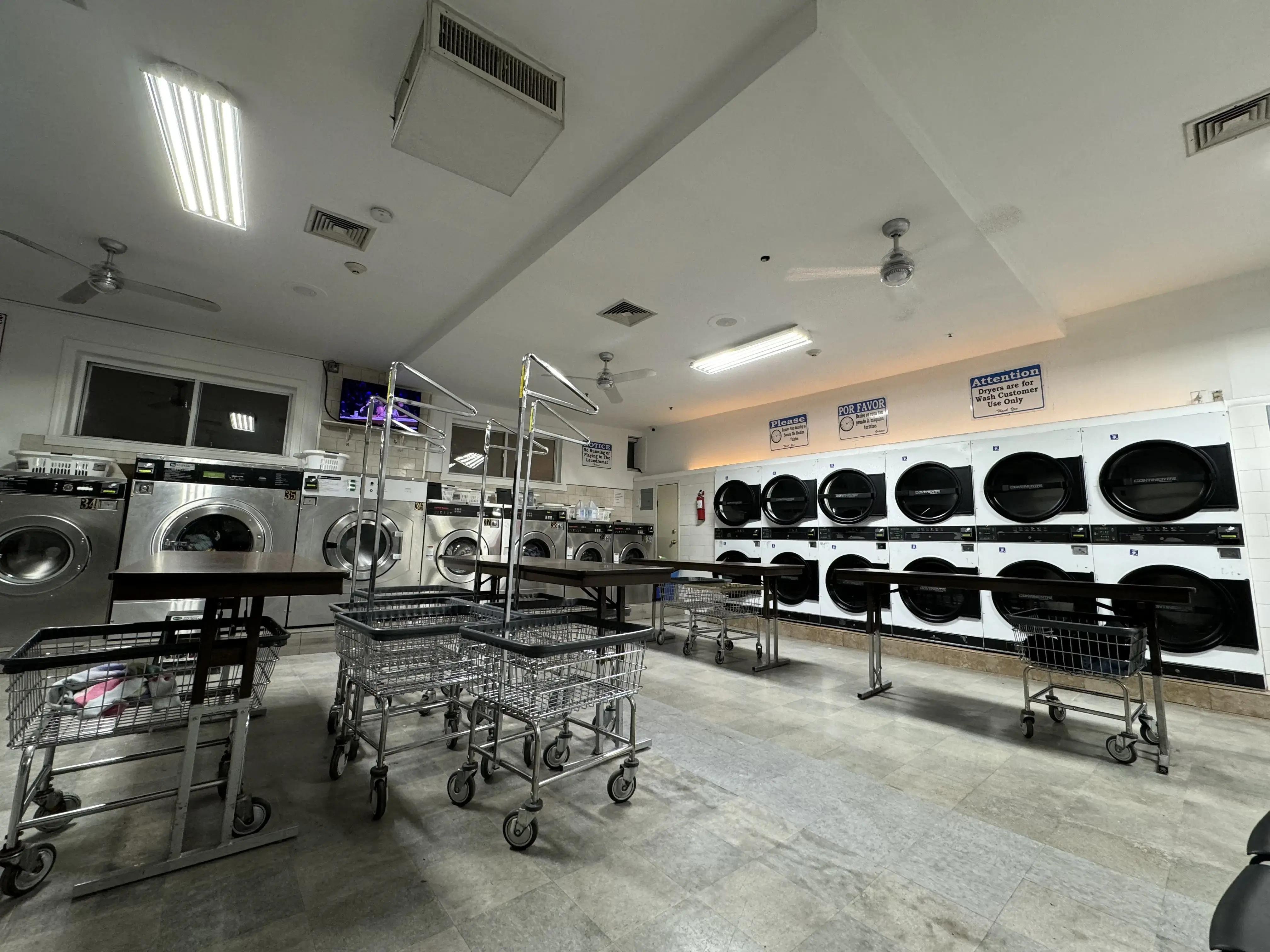 West Side Laundry thumbnail 3