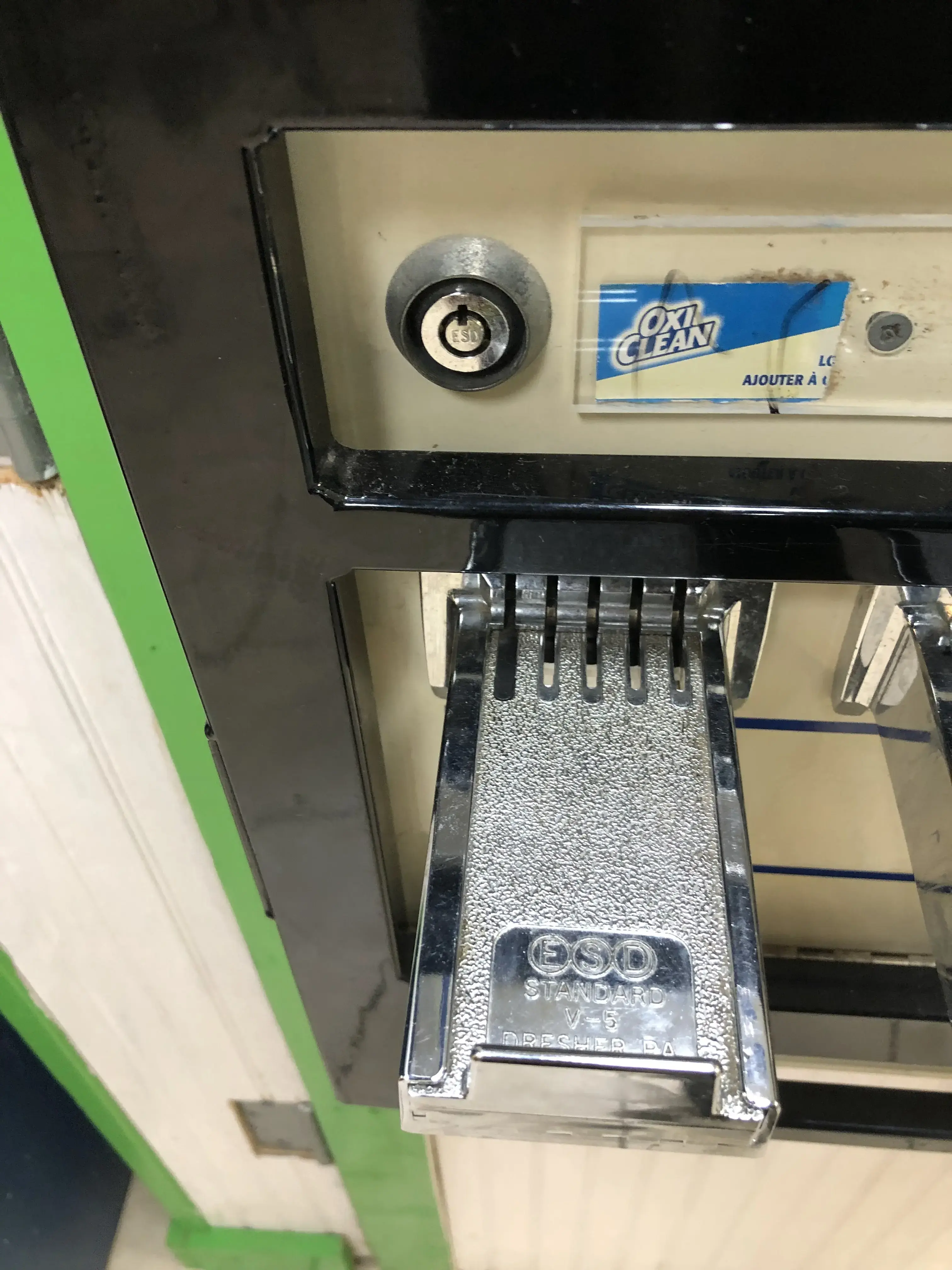 West Stone Coin Laundry thumbnail 15