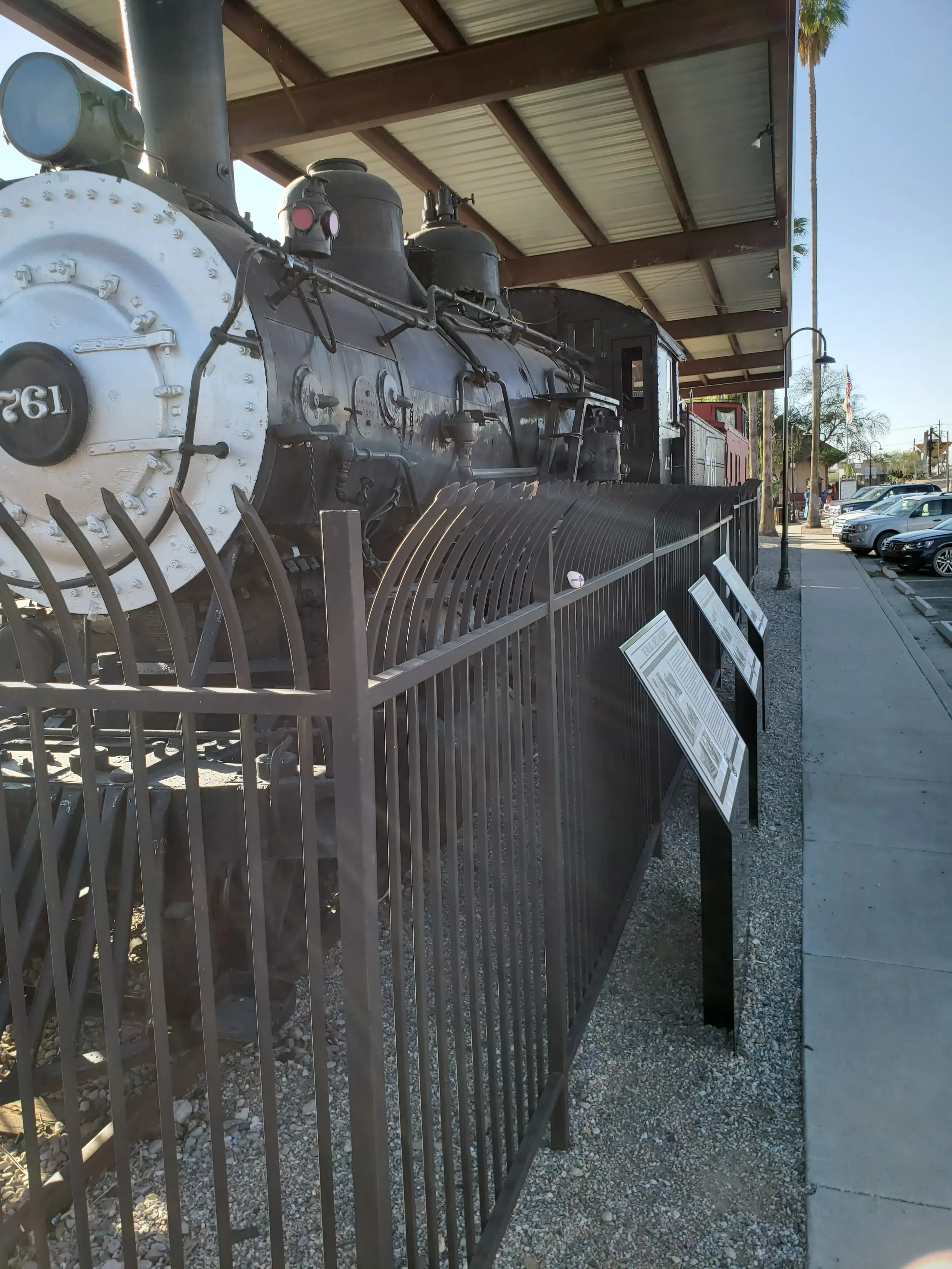 Western Laundry and Dry Cleaning Wickenburg thumbnail 2