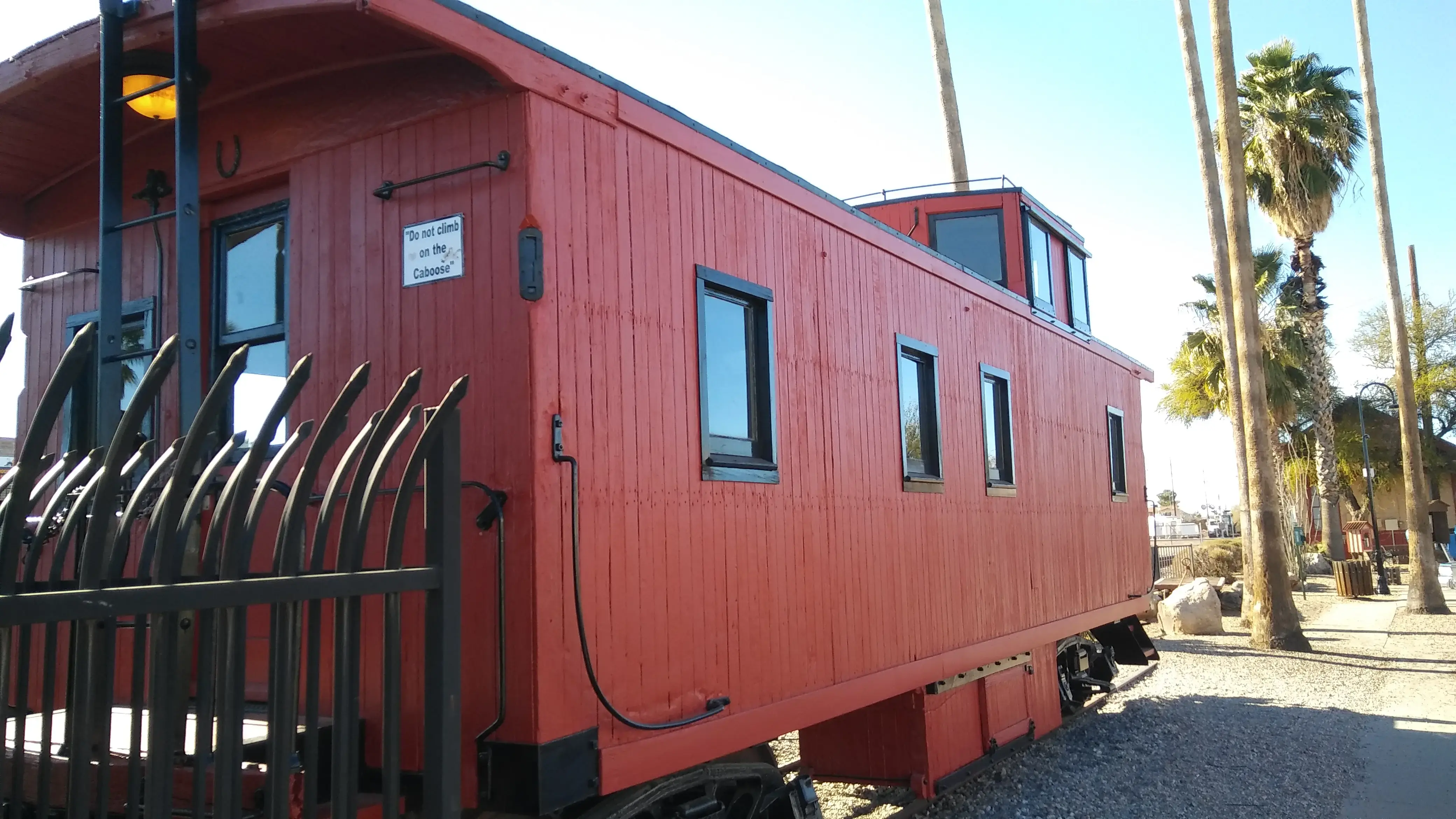 Western Laundry and Dry Cleaning Wickenburg - Image 6