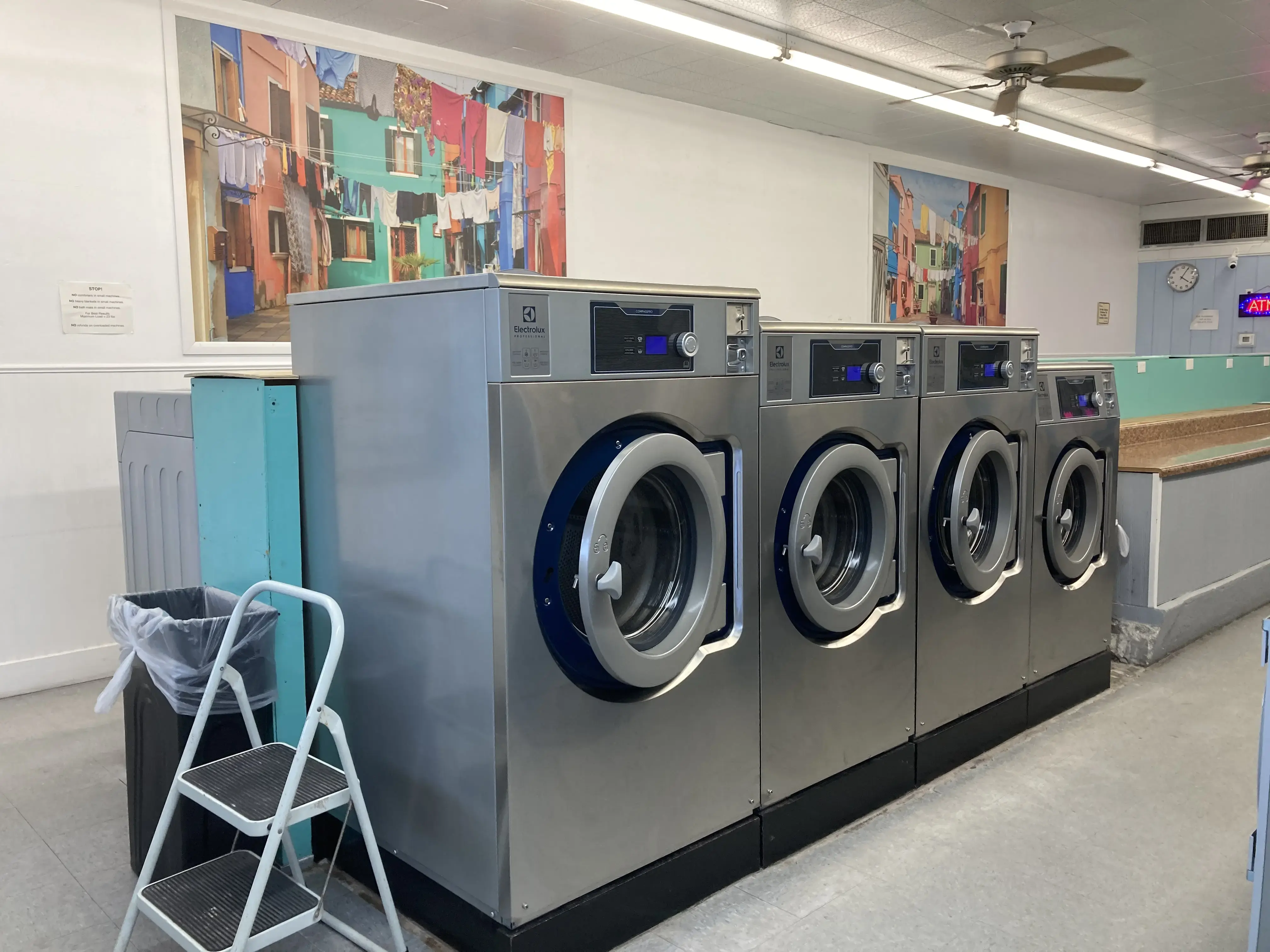 Westgate Laundromat - Image 14