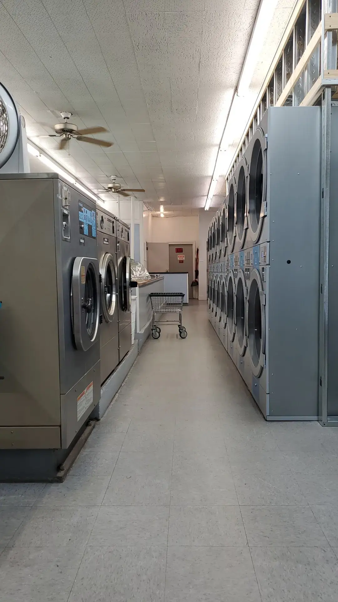 Westgate Laundromat - Image 13