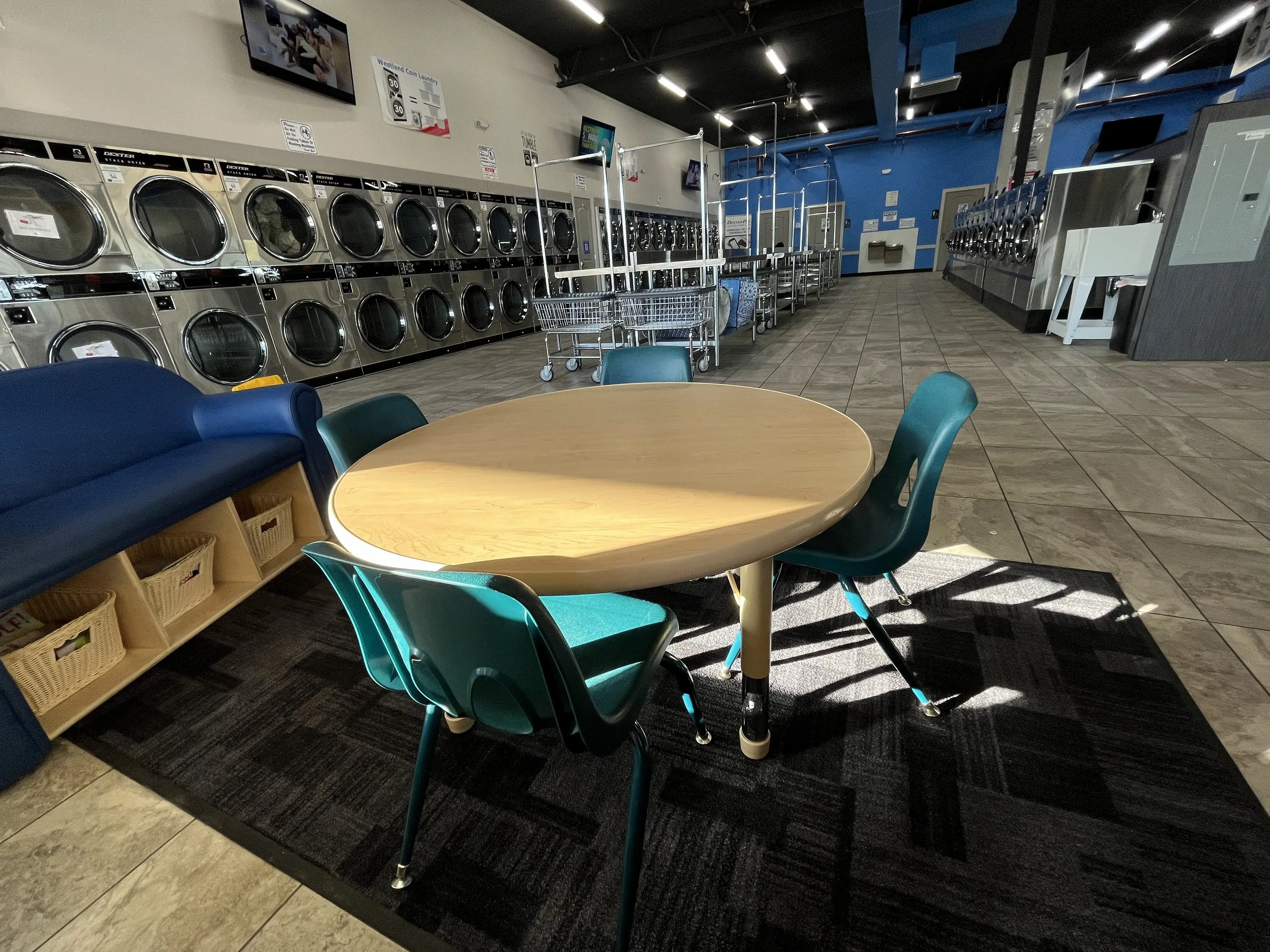 Westland Coin Laundry and Wash Dry Fold Drop Off Service - Image 9