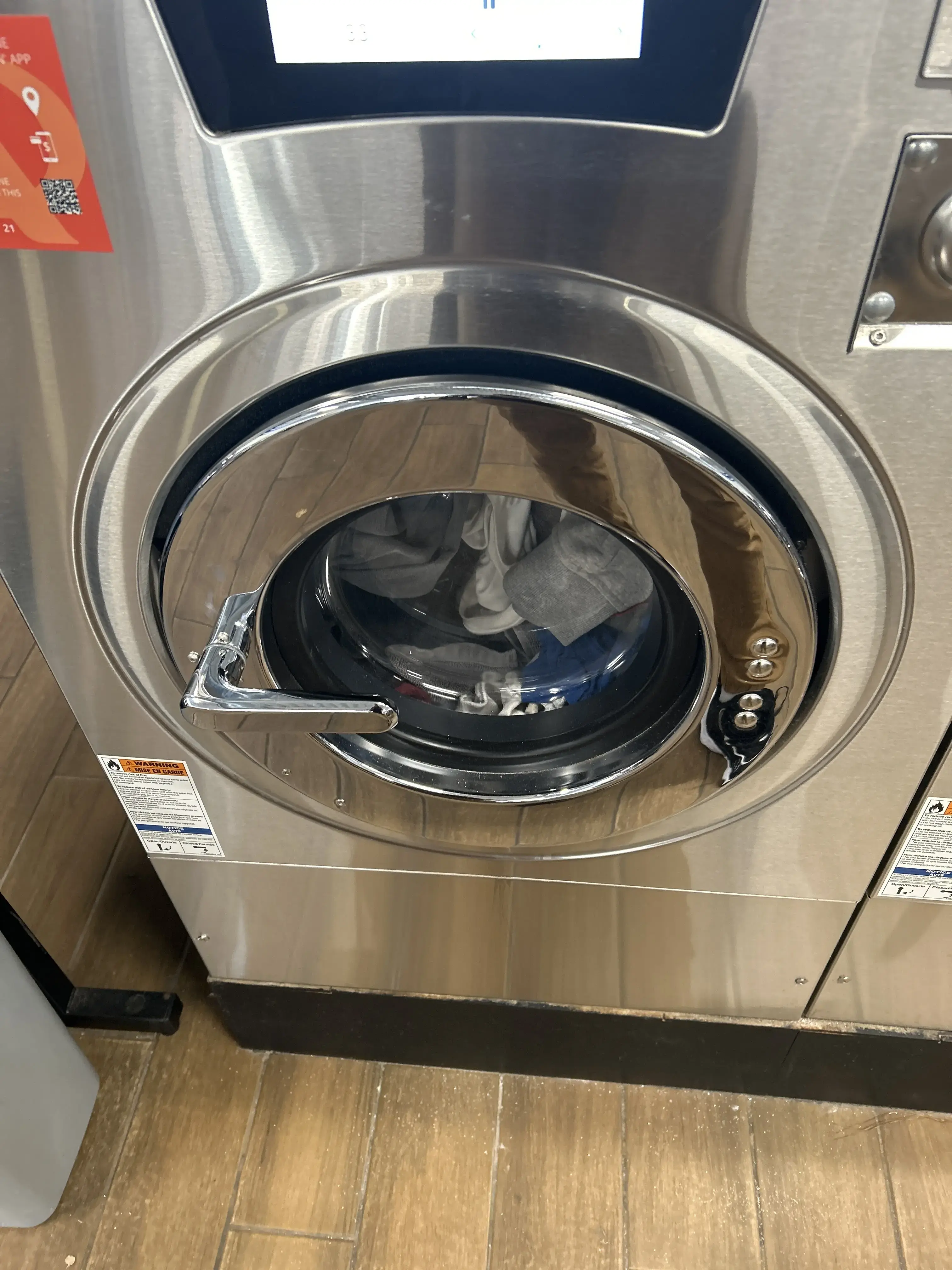 Westside Laundry thumbnail 6