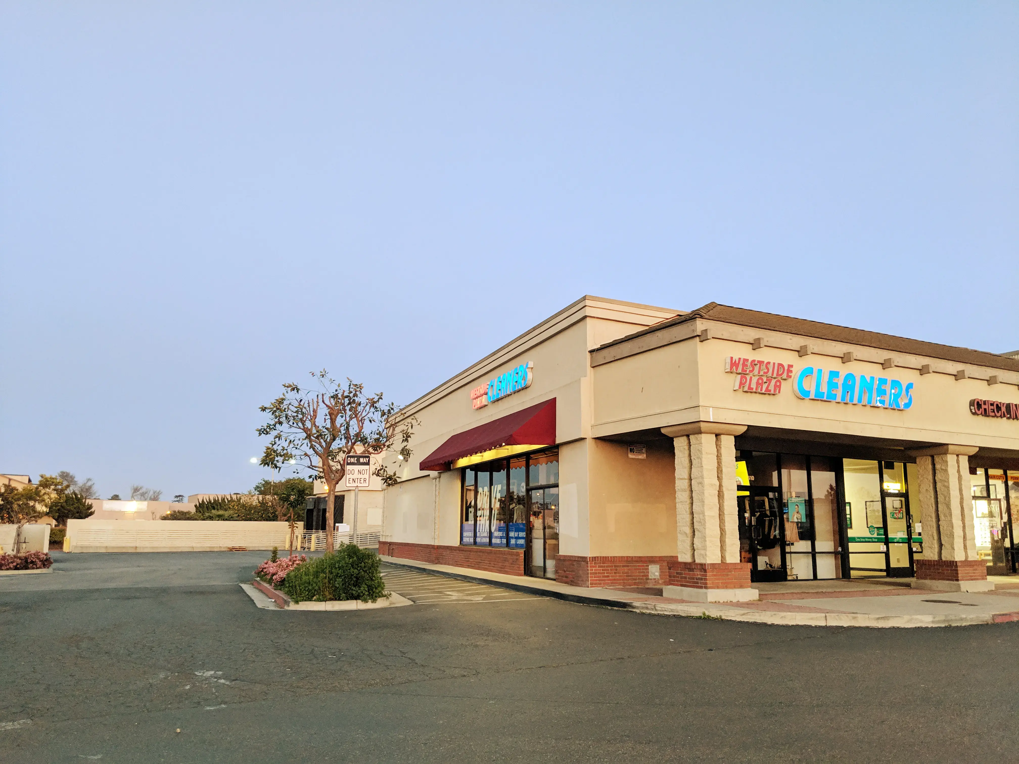 Westside Plaza Cleaners thumbnail 19