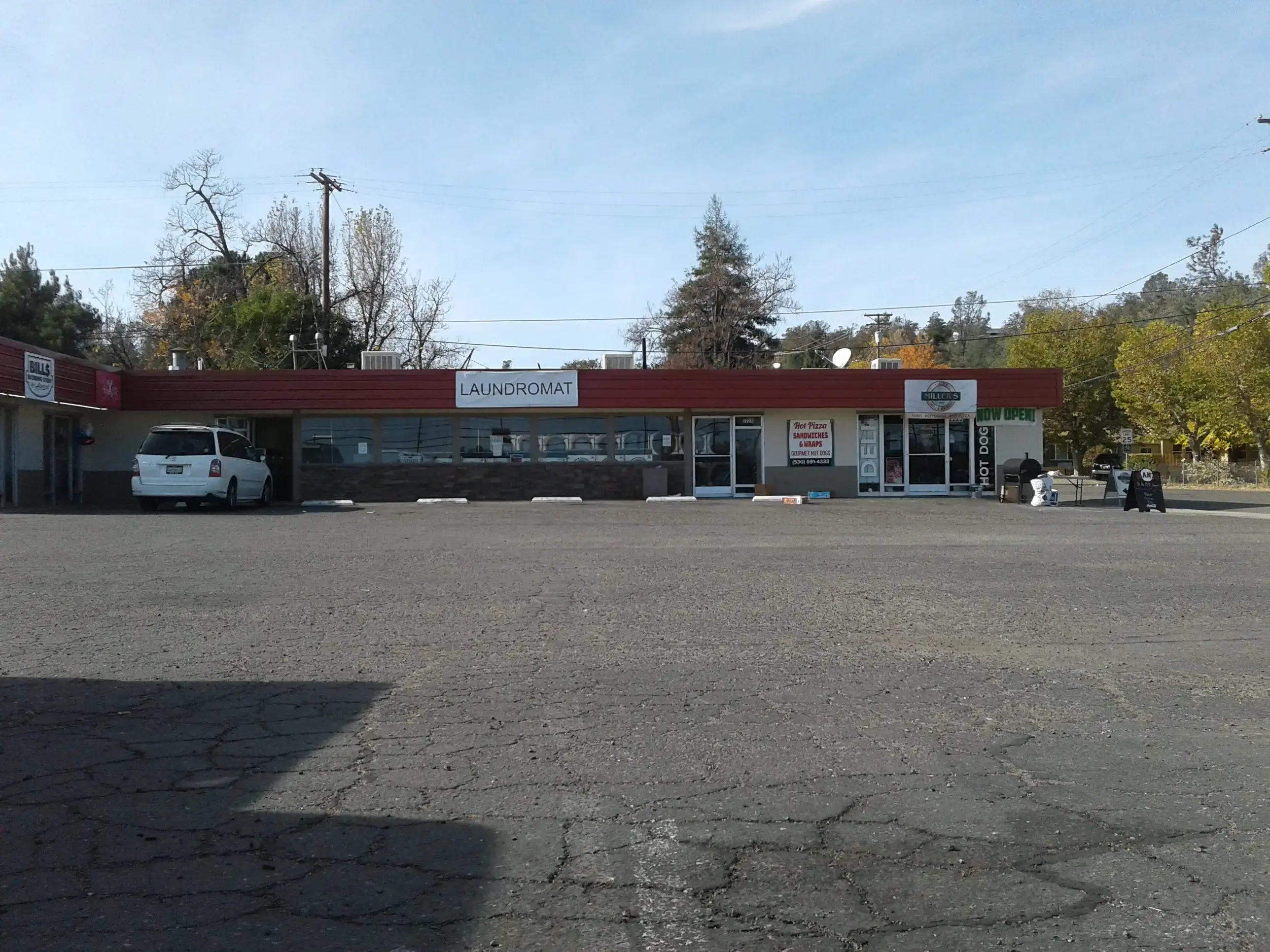 Westside Wash Laundromat thumbnail 7