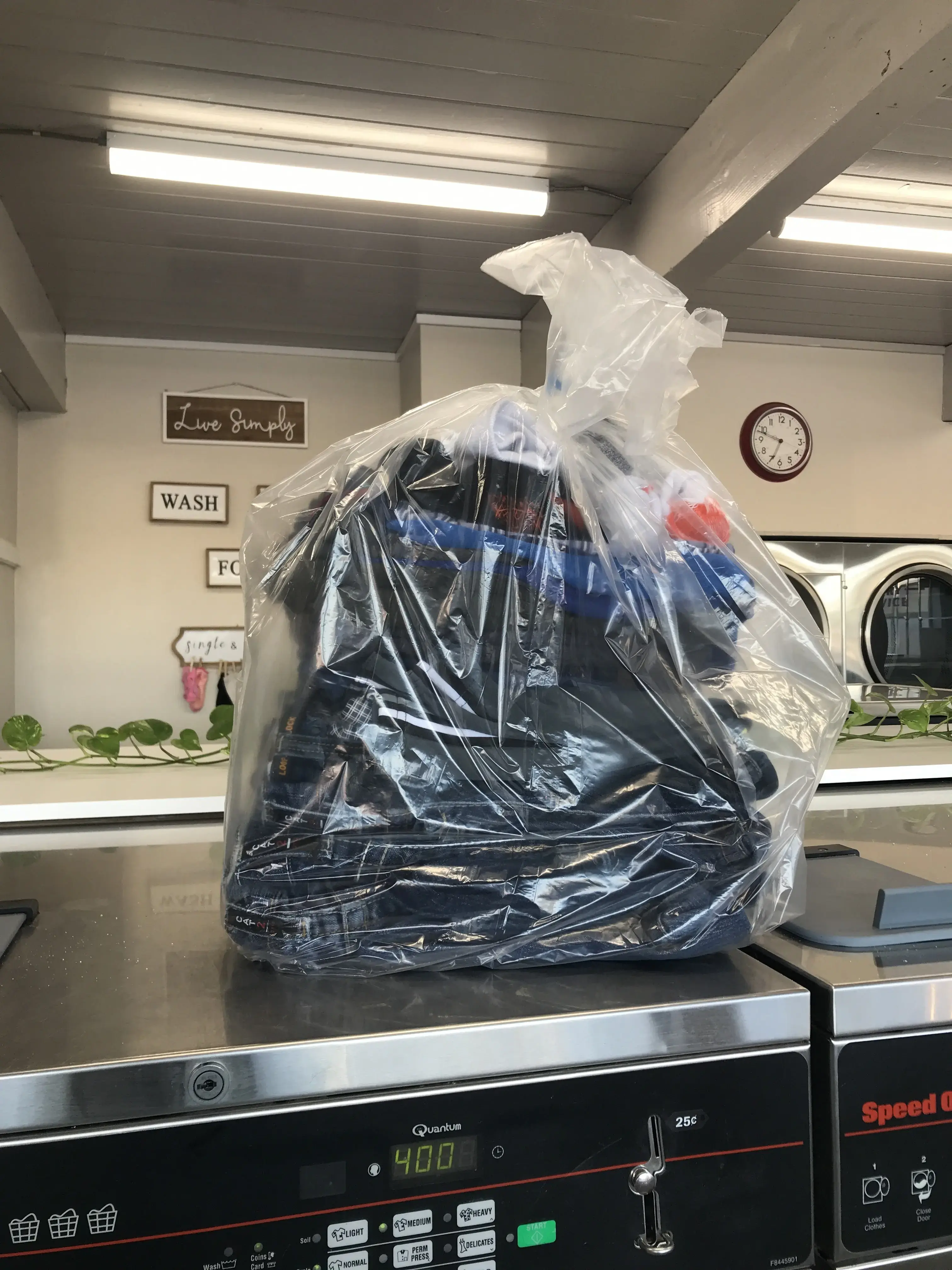 Westside Wash Laundromat thumbnail 5