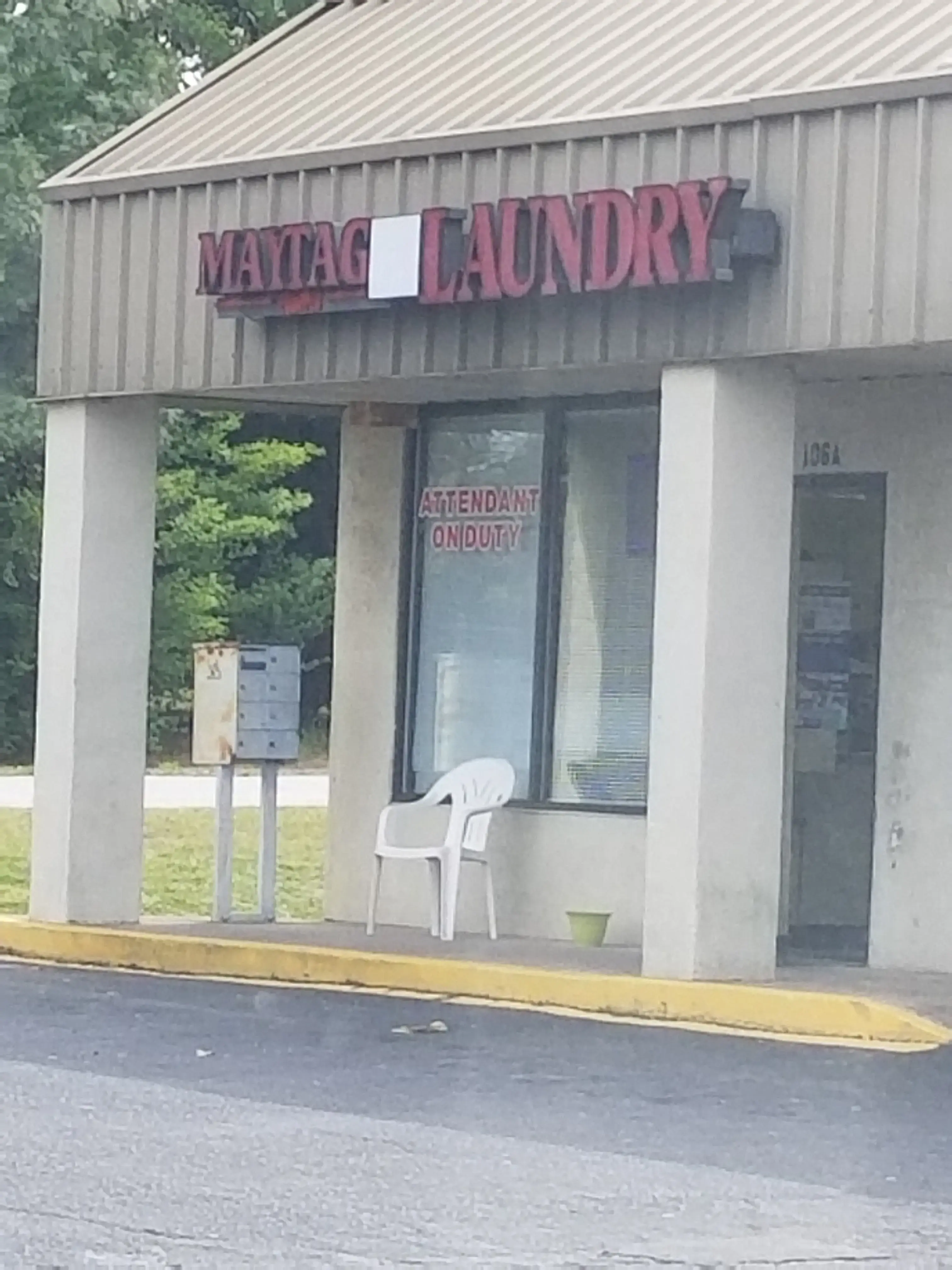 Westview Plaza Coin Laundry - Image 2