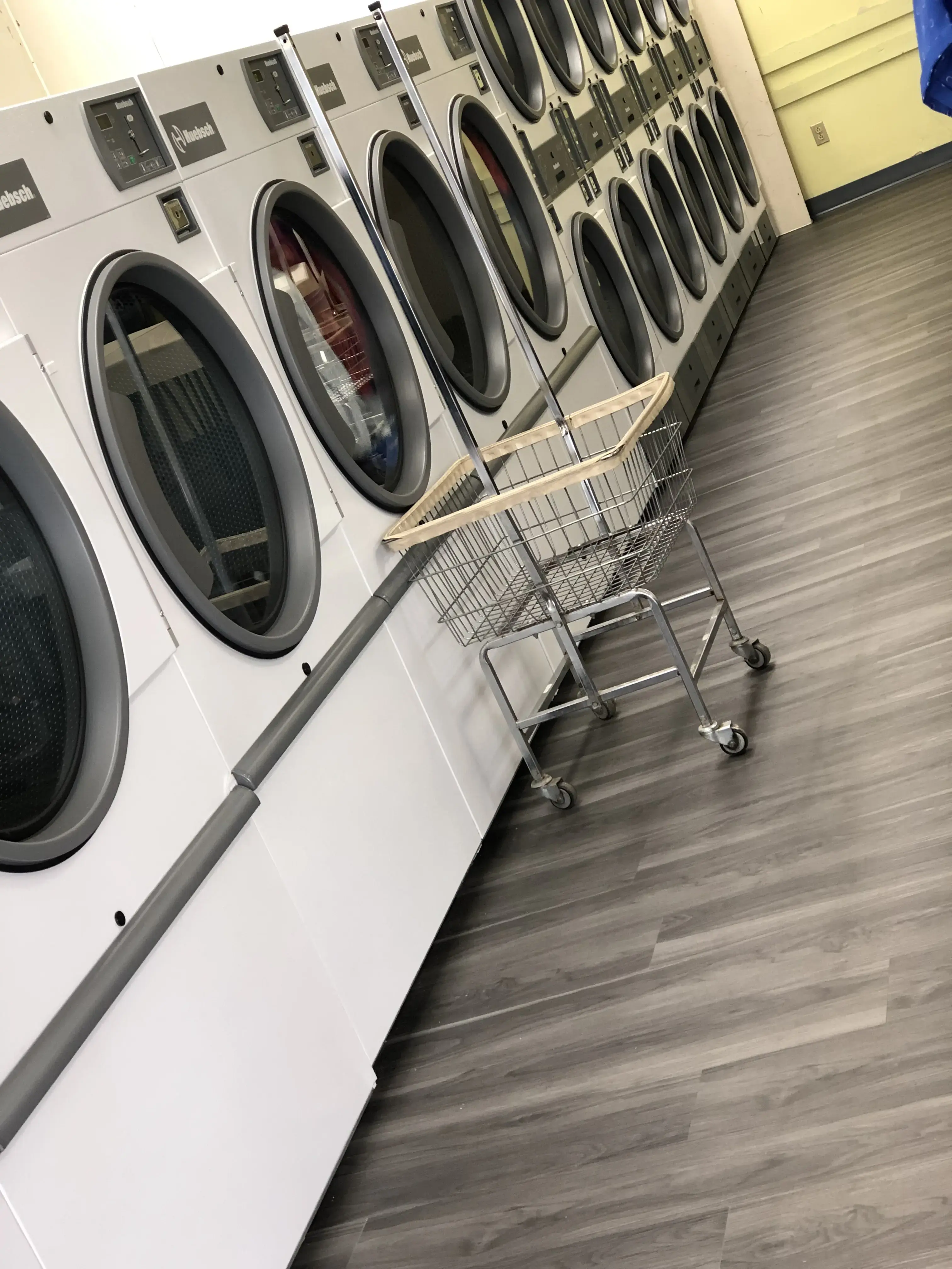 Westview Plaza Coin Laundry thumbnail 5
