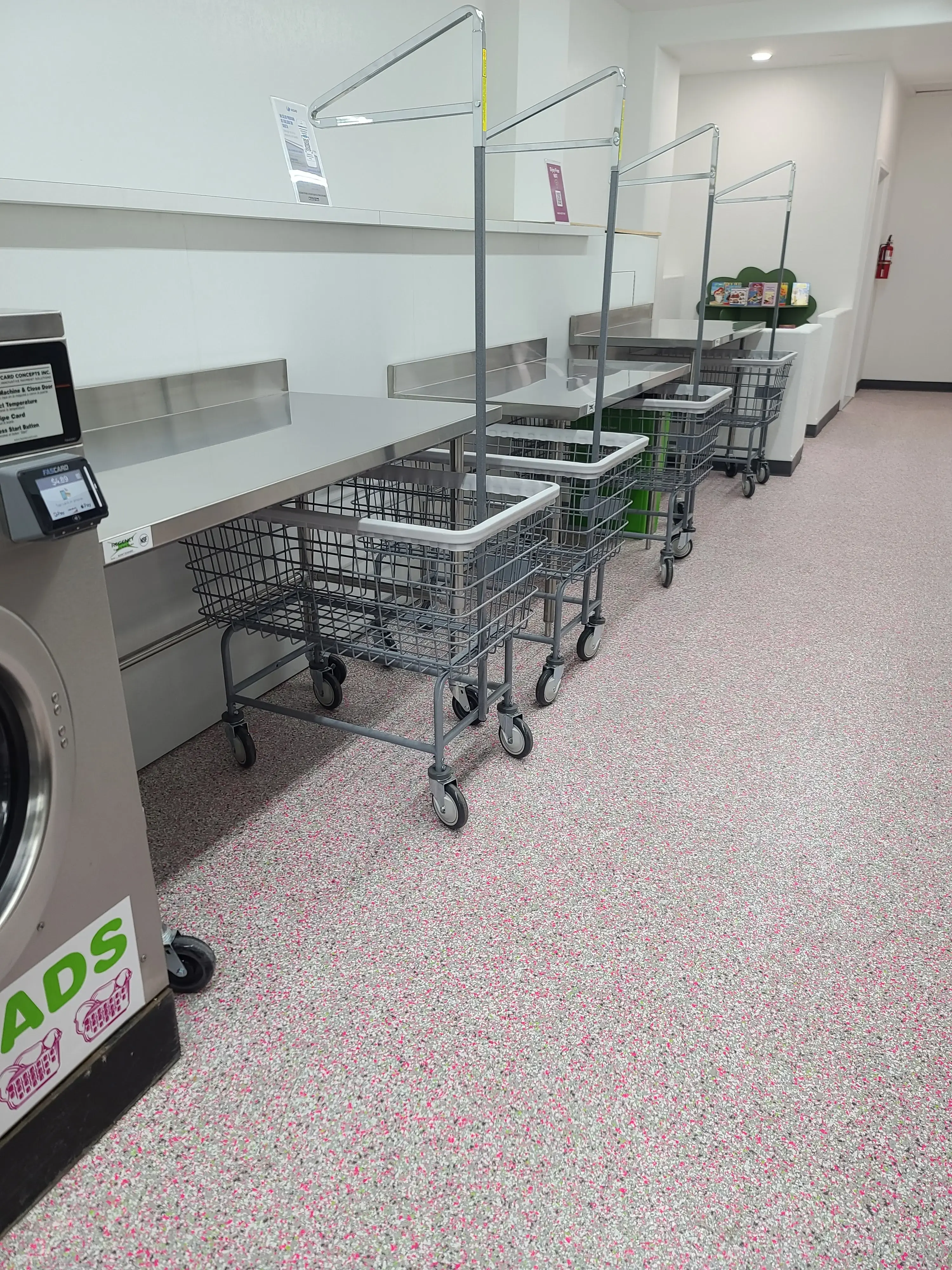 Wet Cat Laundromat - Image 20