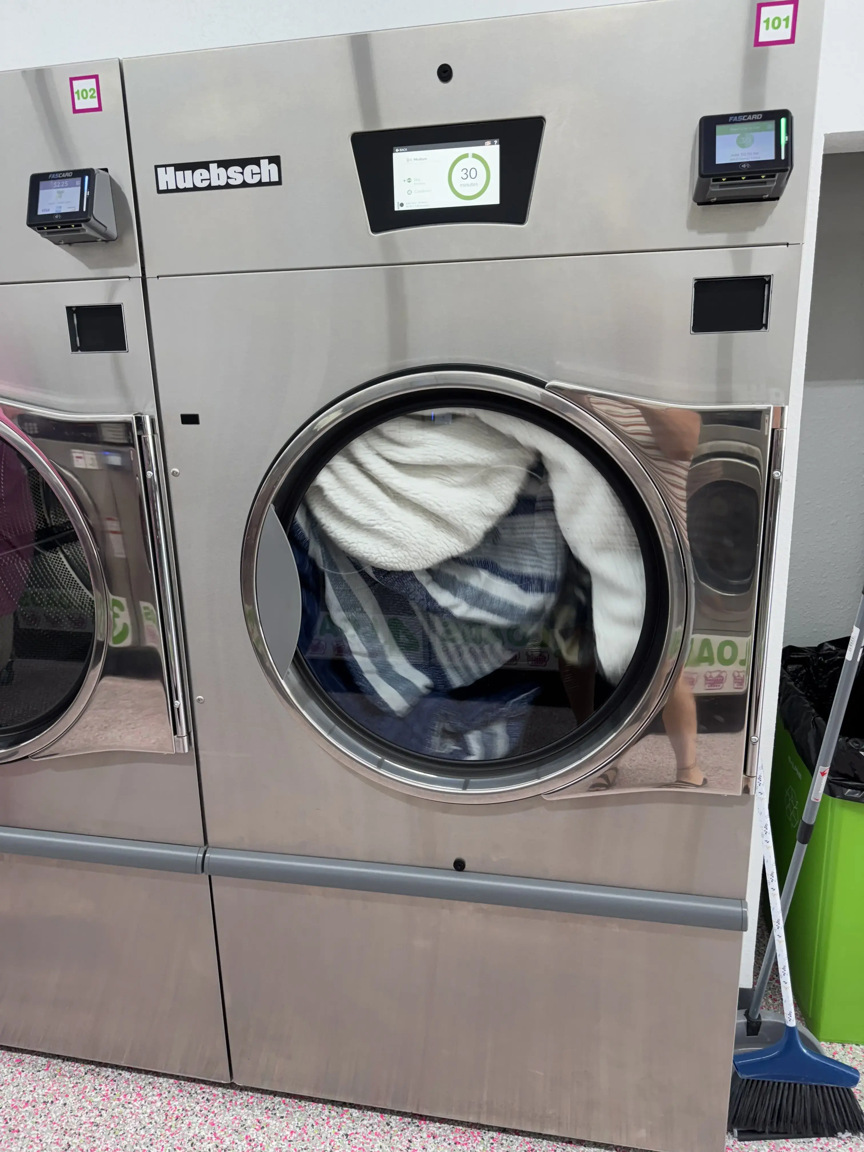 Wet Cat Laundromat thumbnail 19