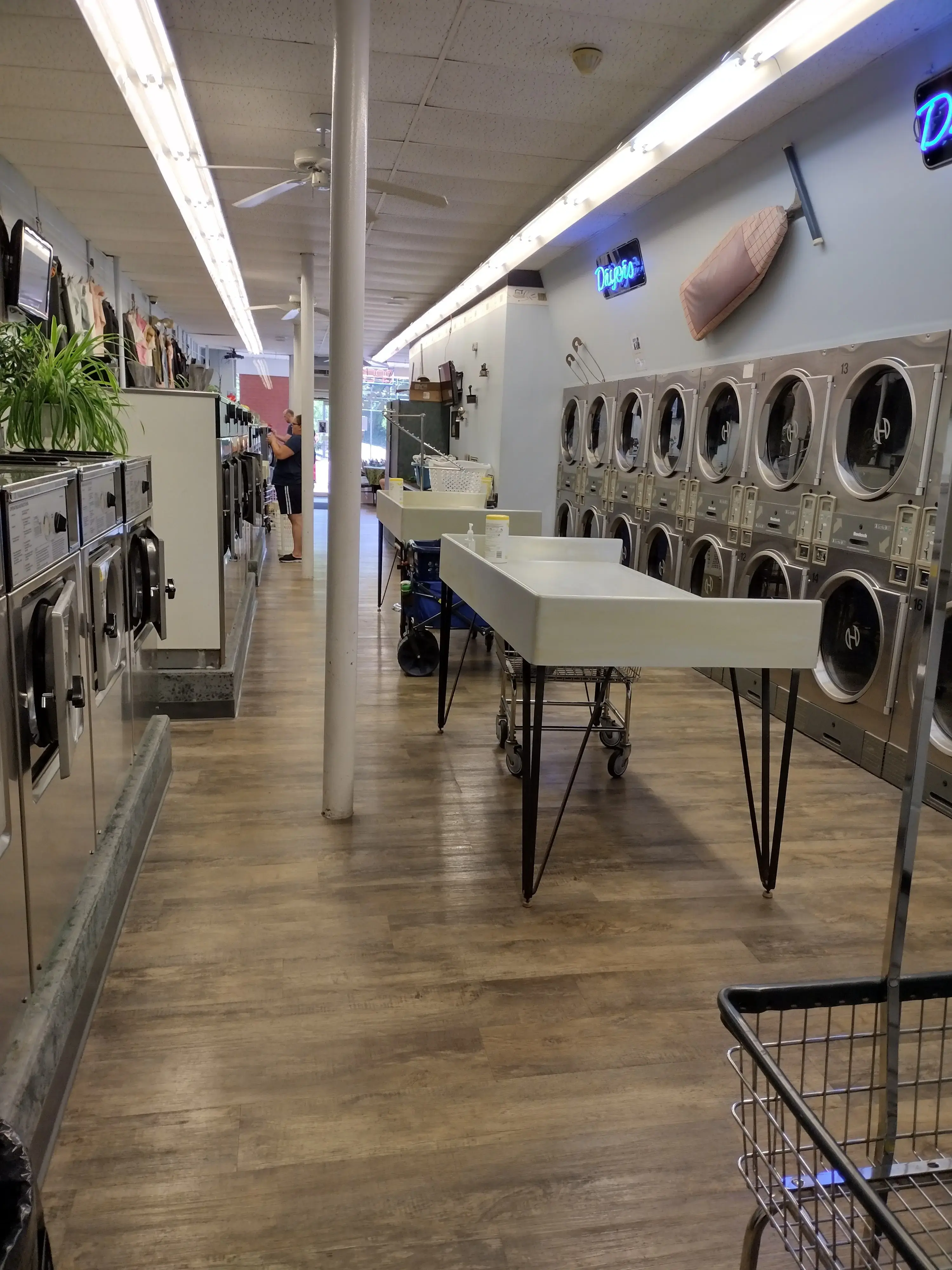 We've Got Your Sock Laundromat - Image 5
