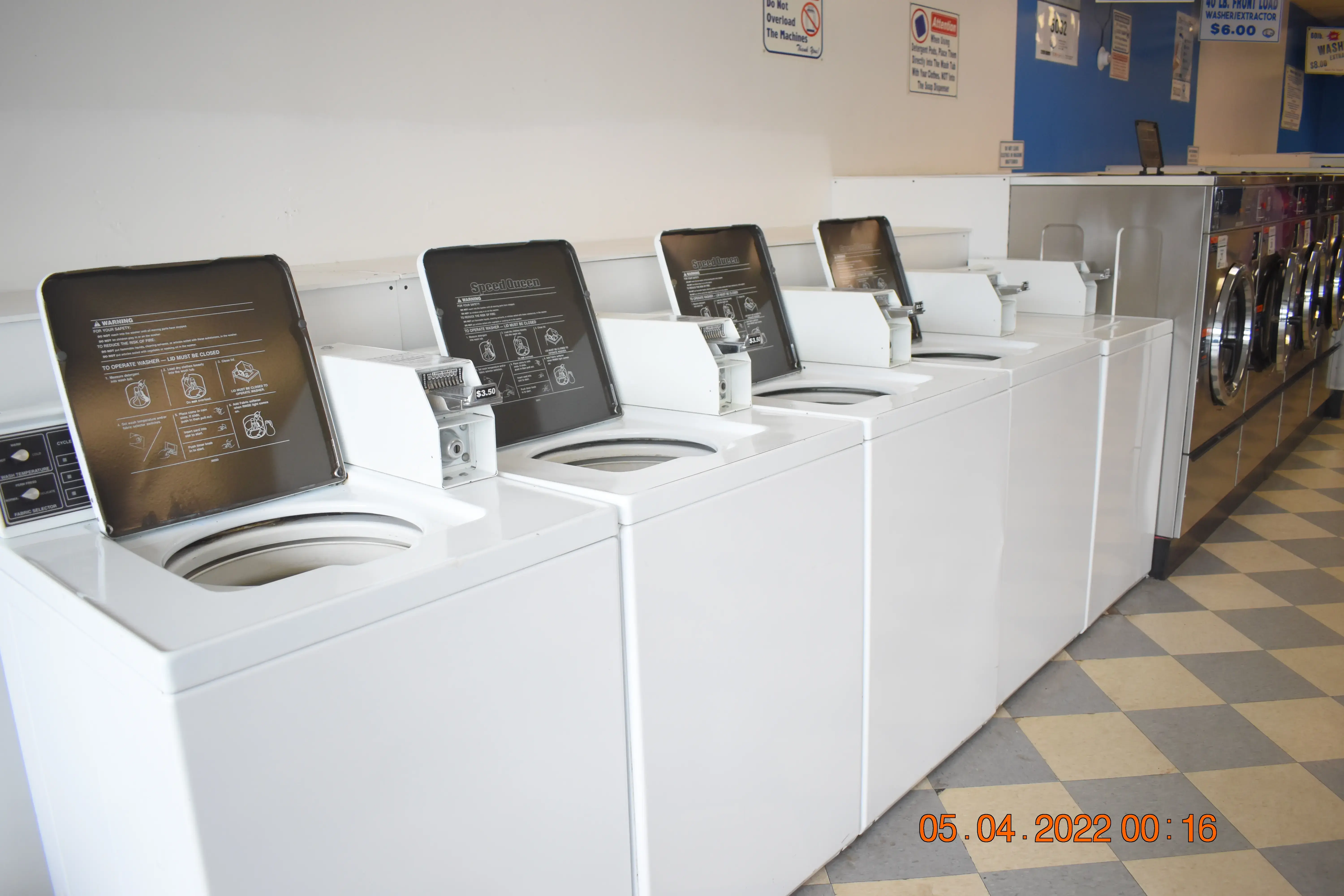 Whale of a Wash Laundromat thumbnail 5