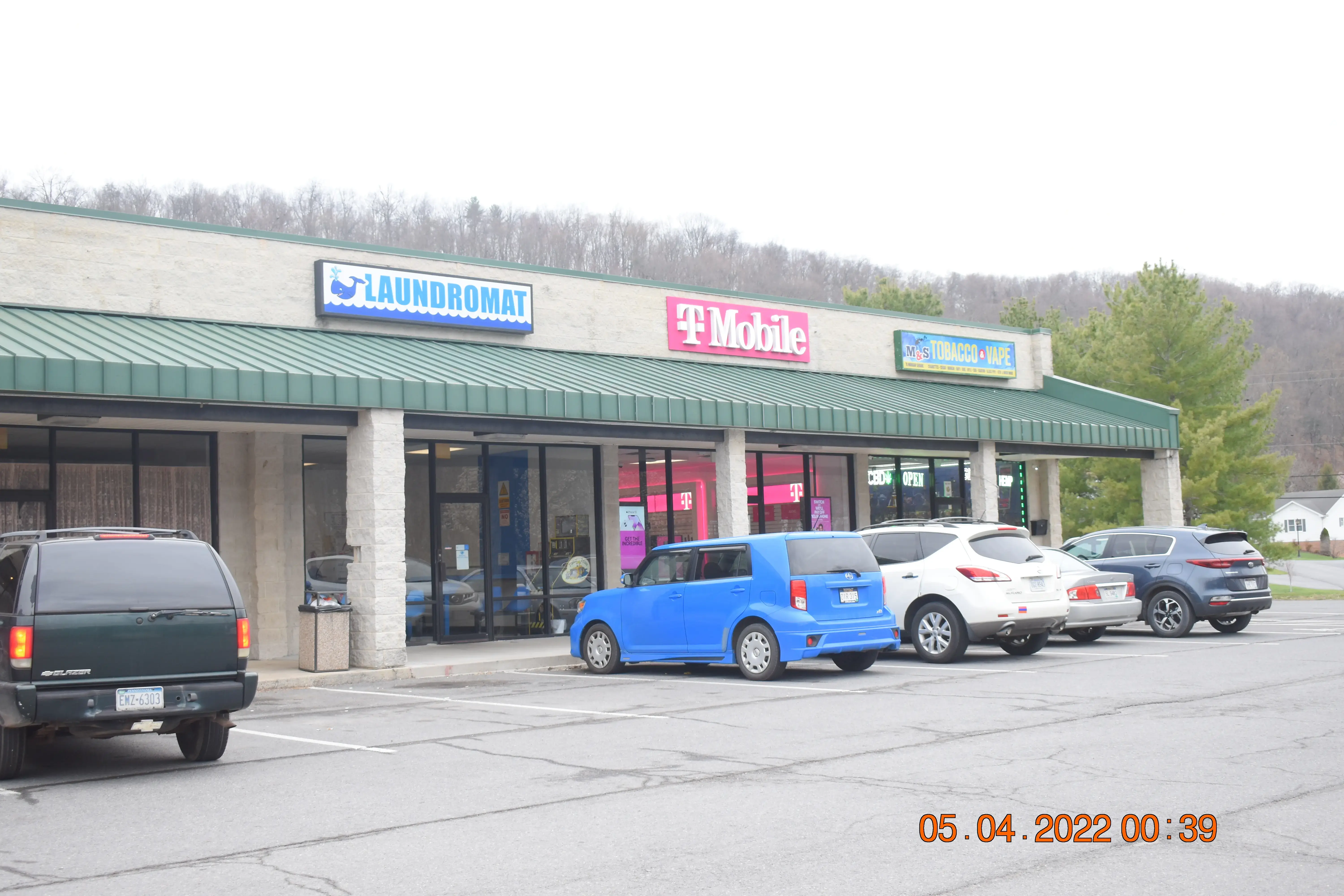 Whale of a Wash Laundromat - Image 3