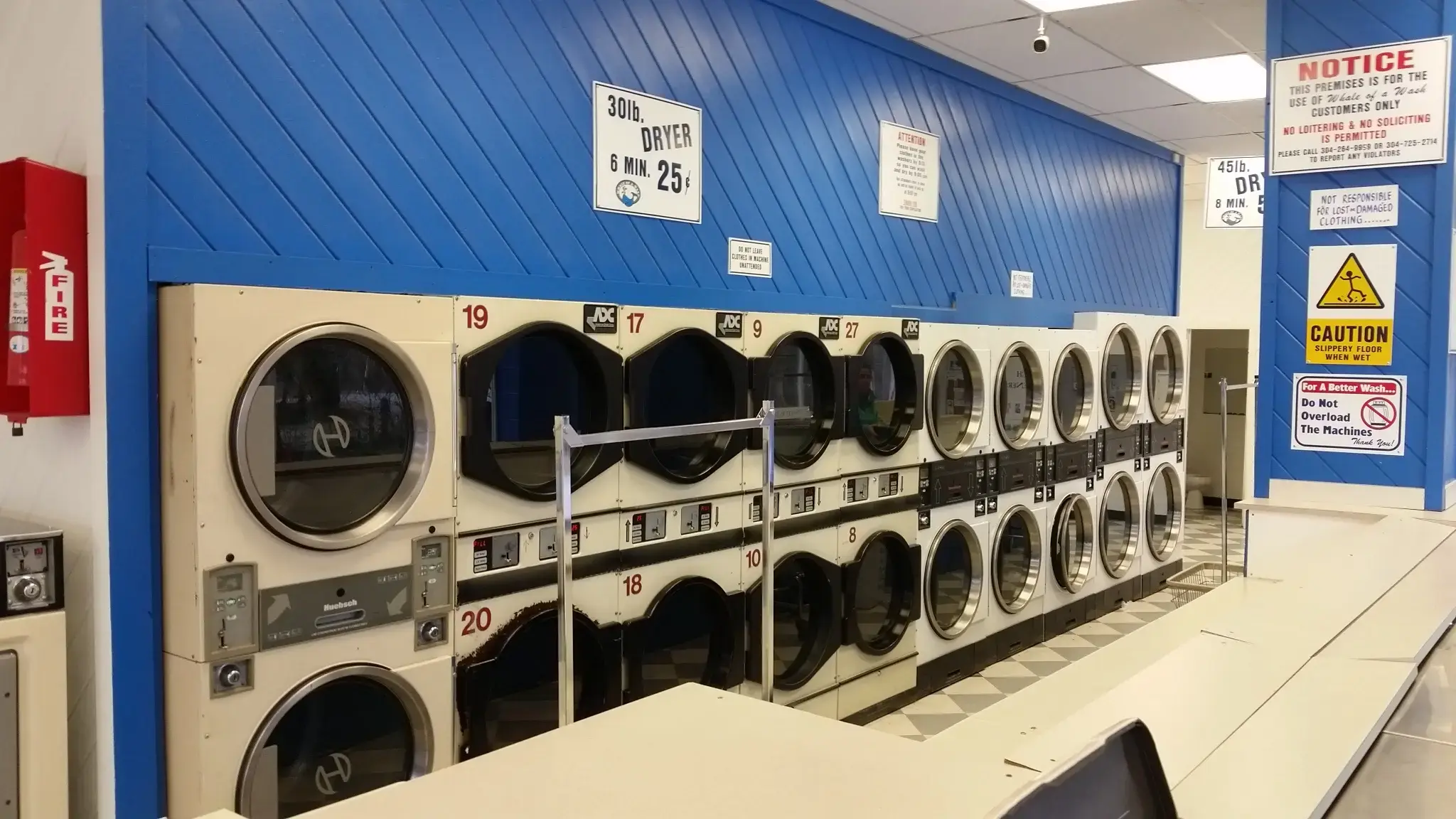 Whale of a Wash Laundromat thumbnail 14