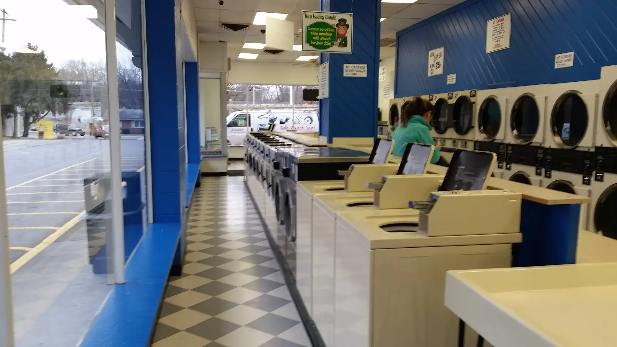 Whale of a Wash Laundromat - Image 6