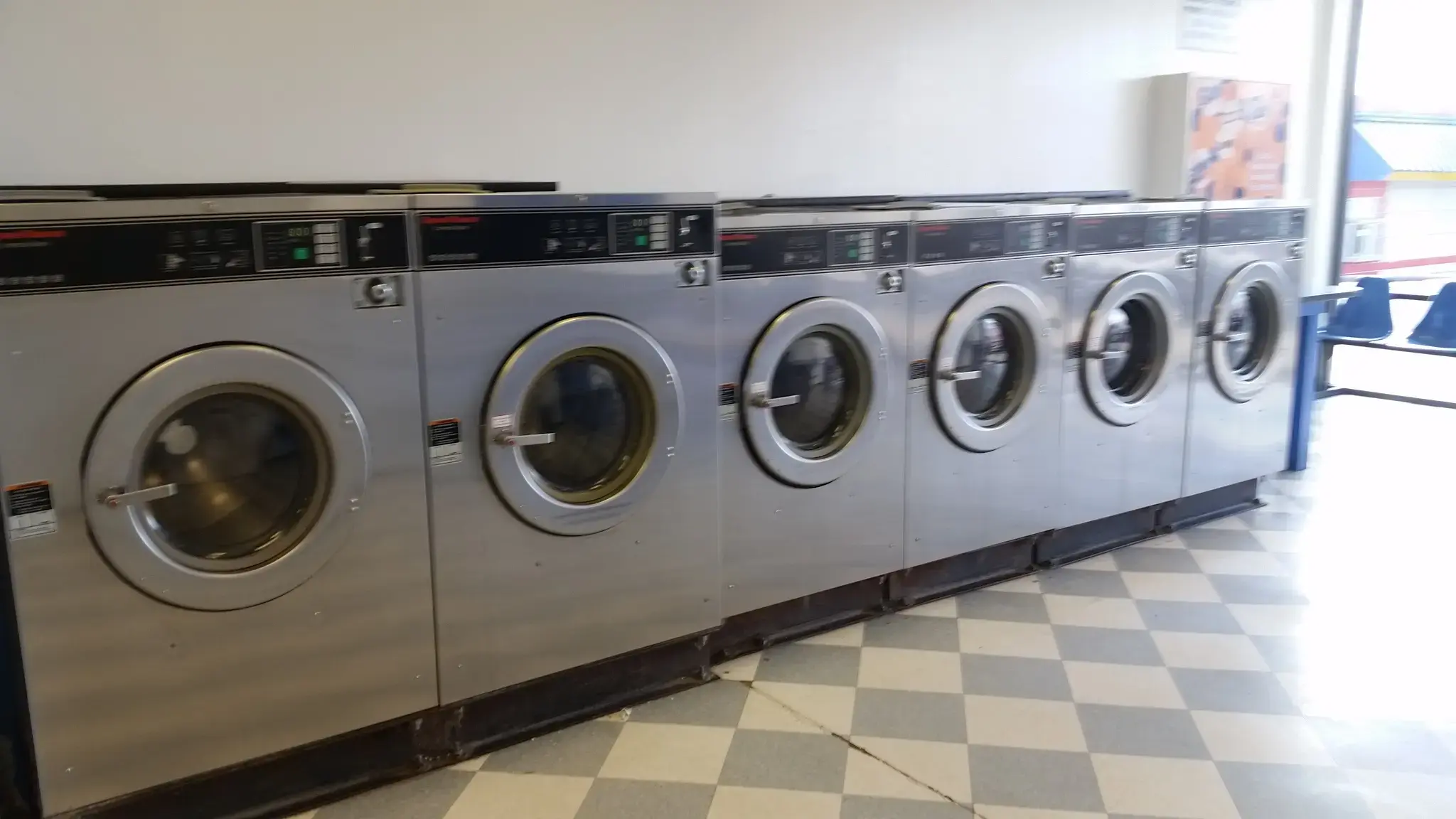 Whale of a Wash Laundromat - Image 17
