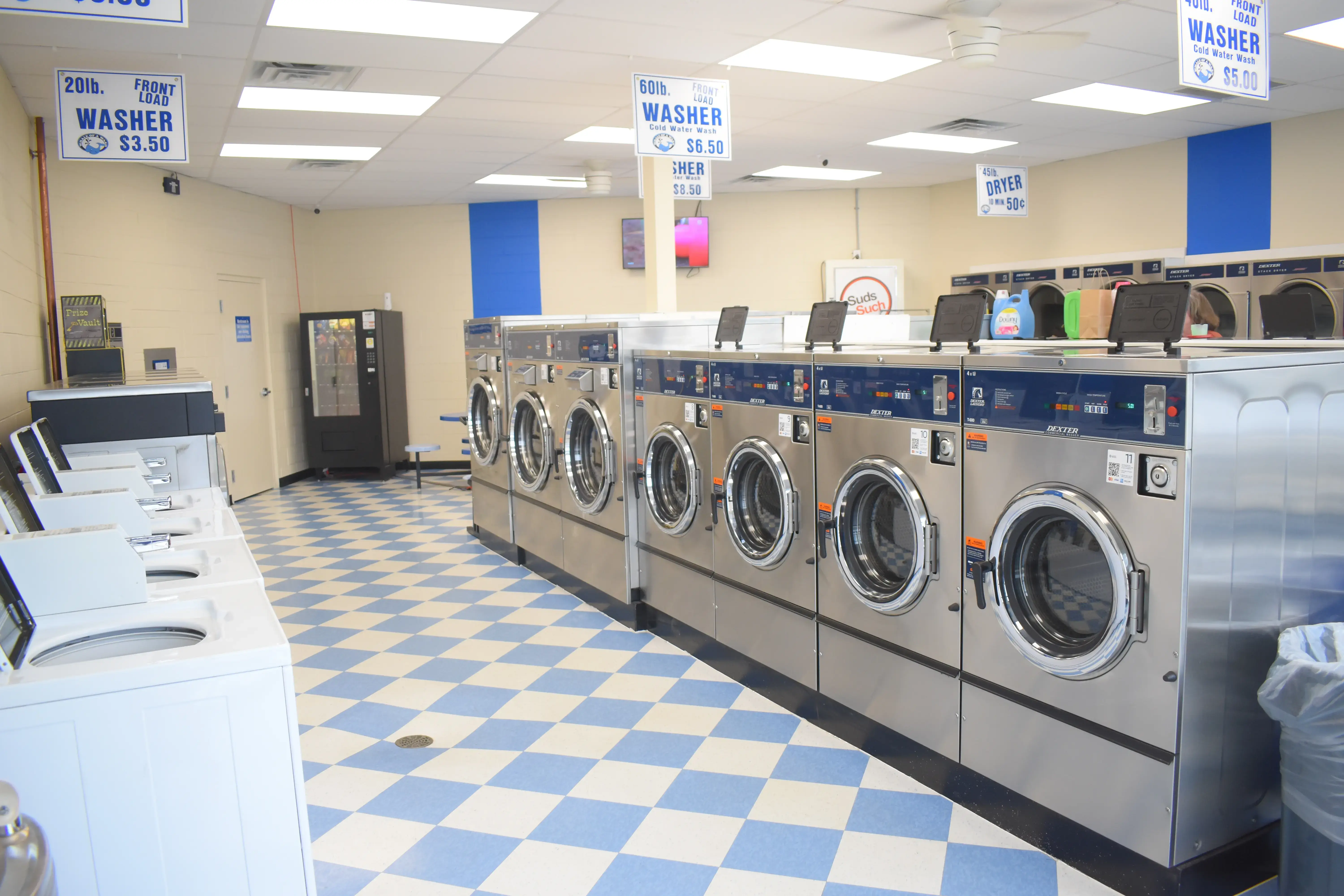 Whale of a Wash Laundromat thumbnail 2