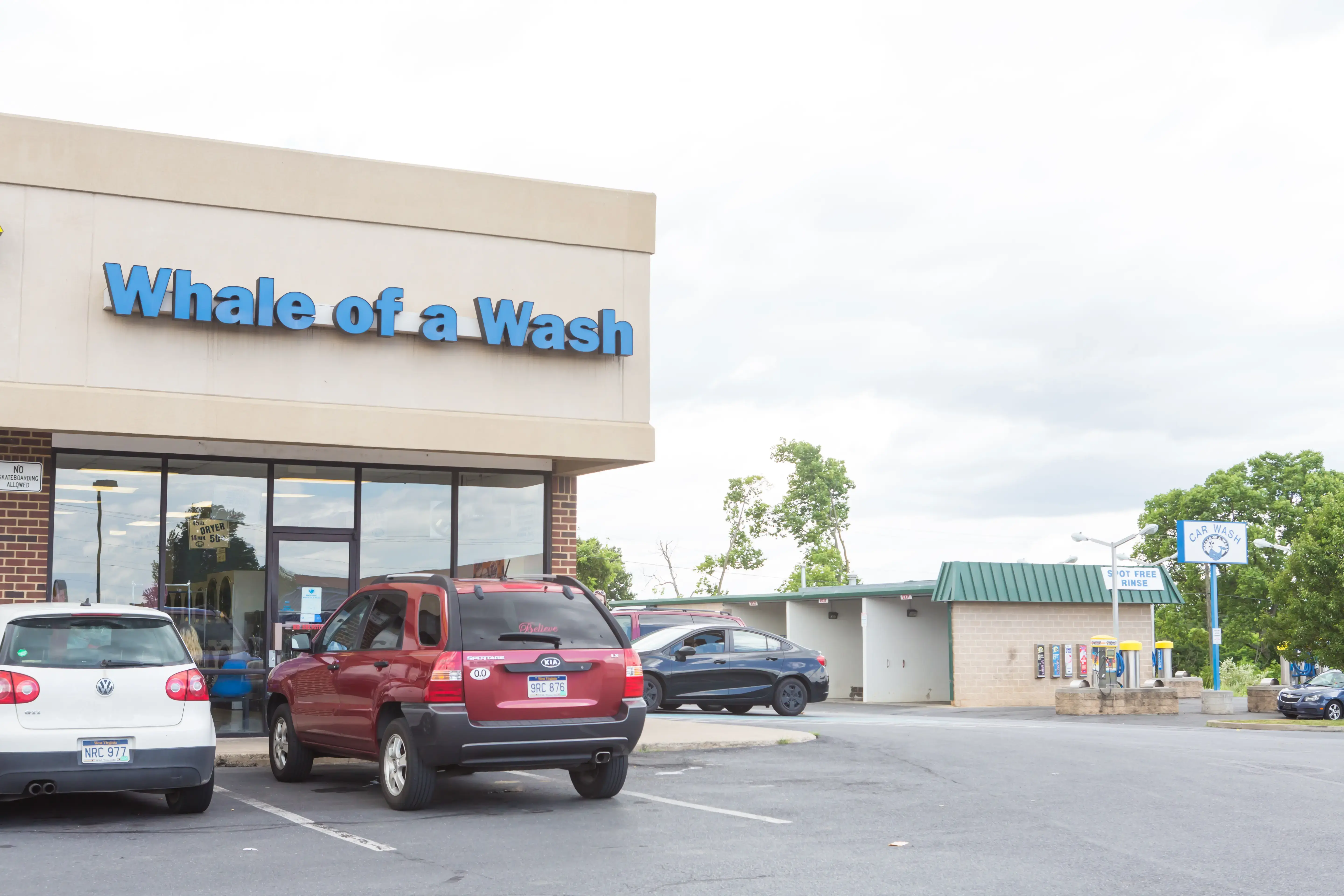 Whale of a Wash Laundromat - Image 20