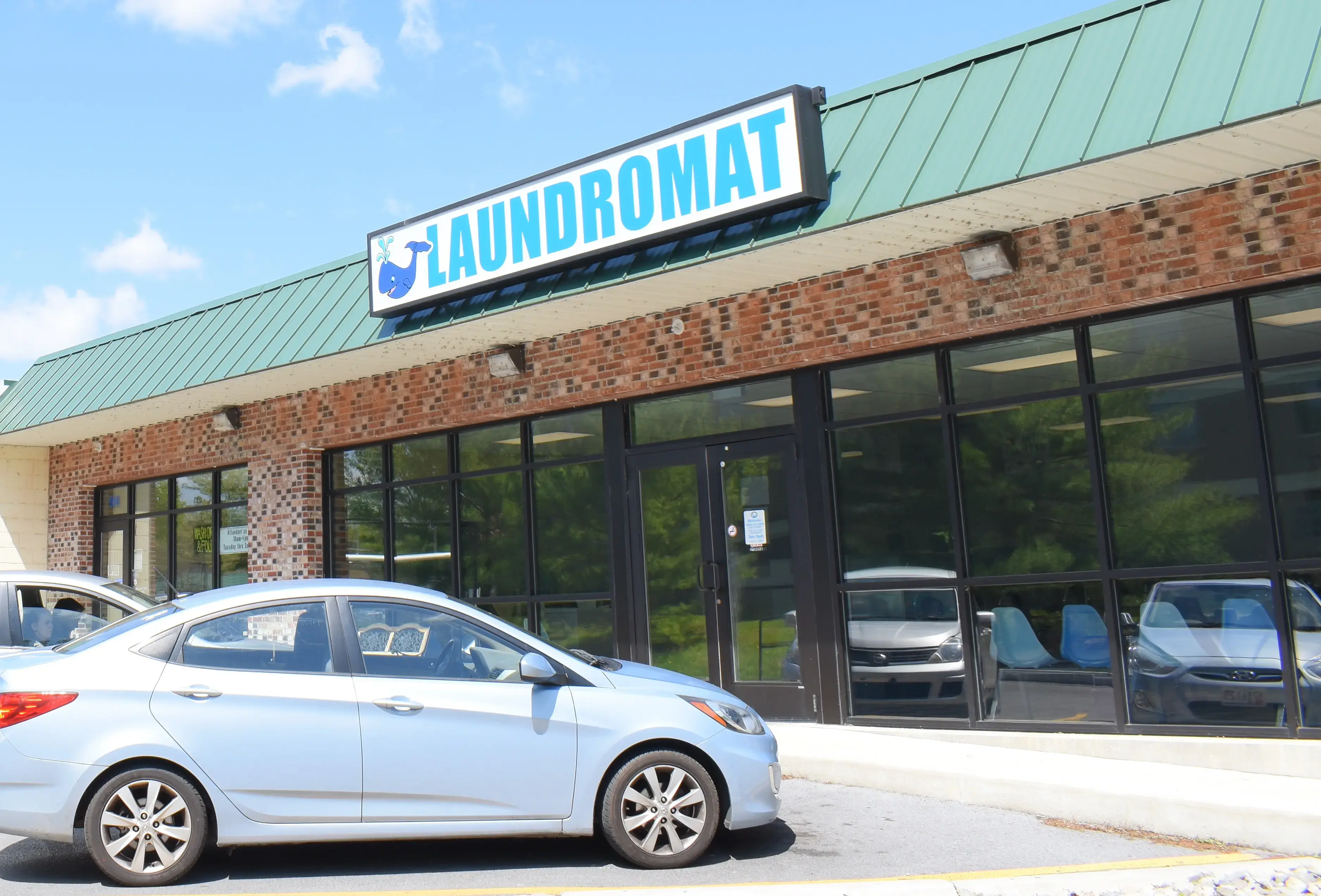 Whale of a Wash Laundromat thumbnail 2