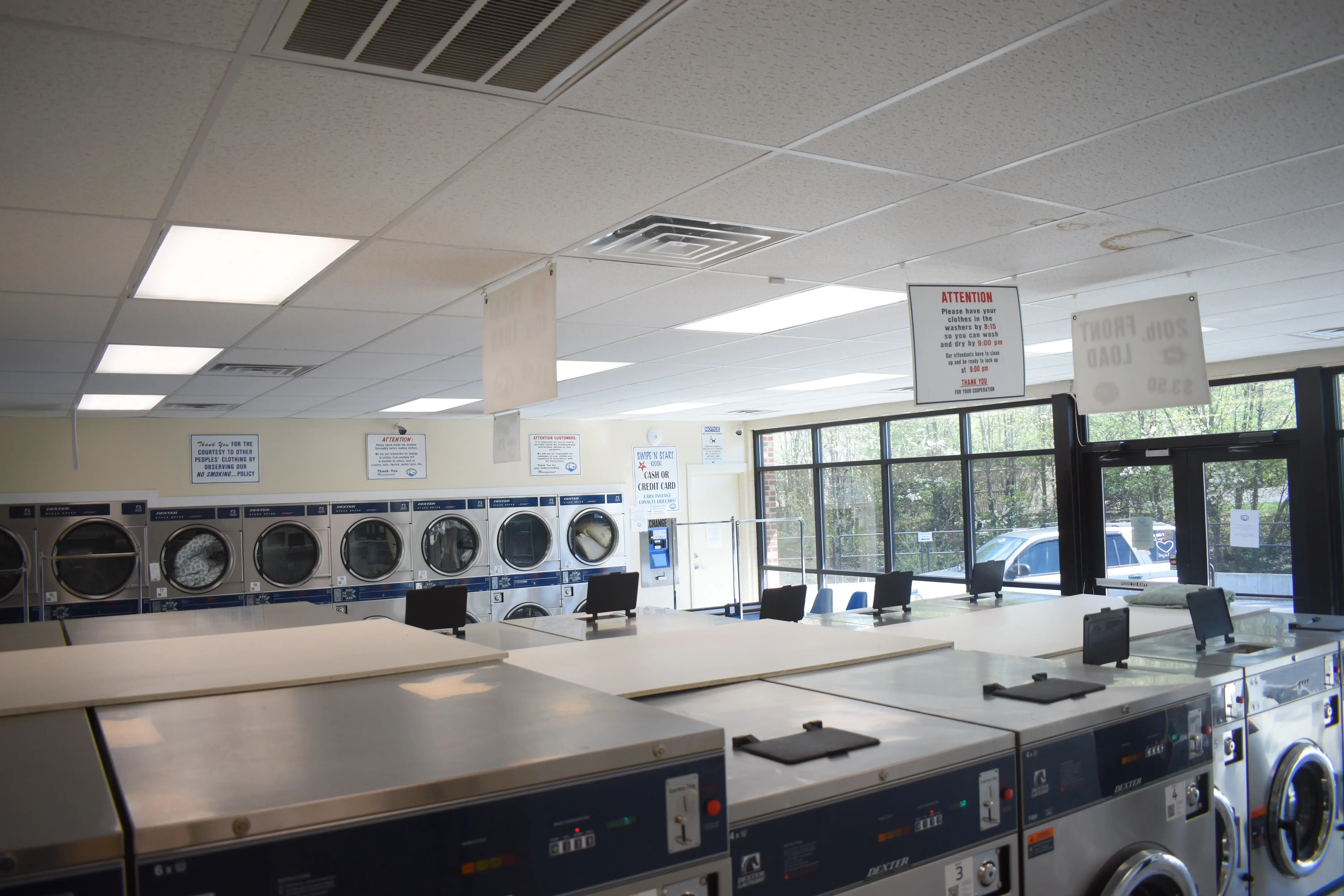 Whale of a Wash Laundromat thumbnail 12