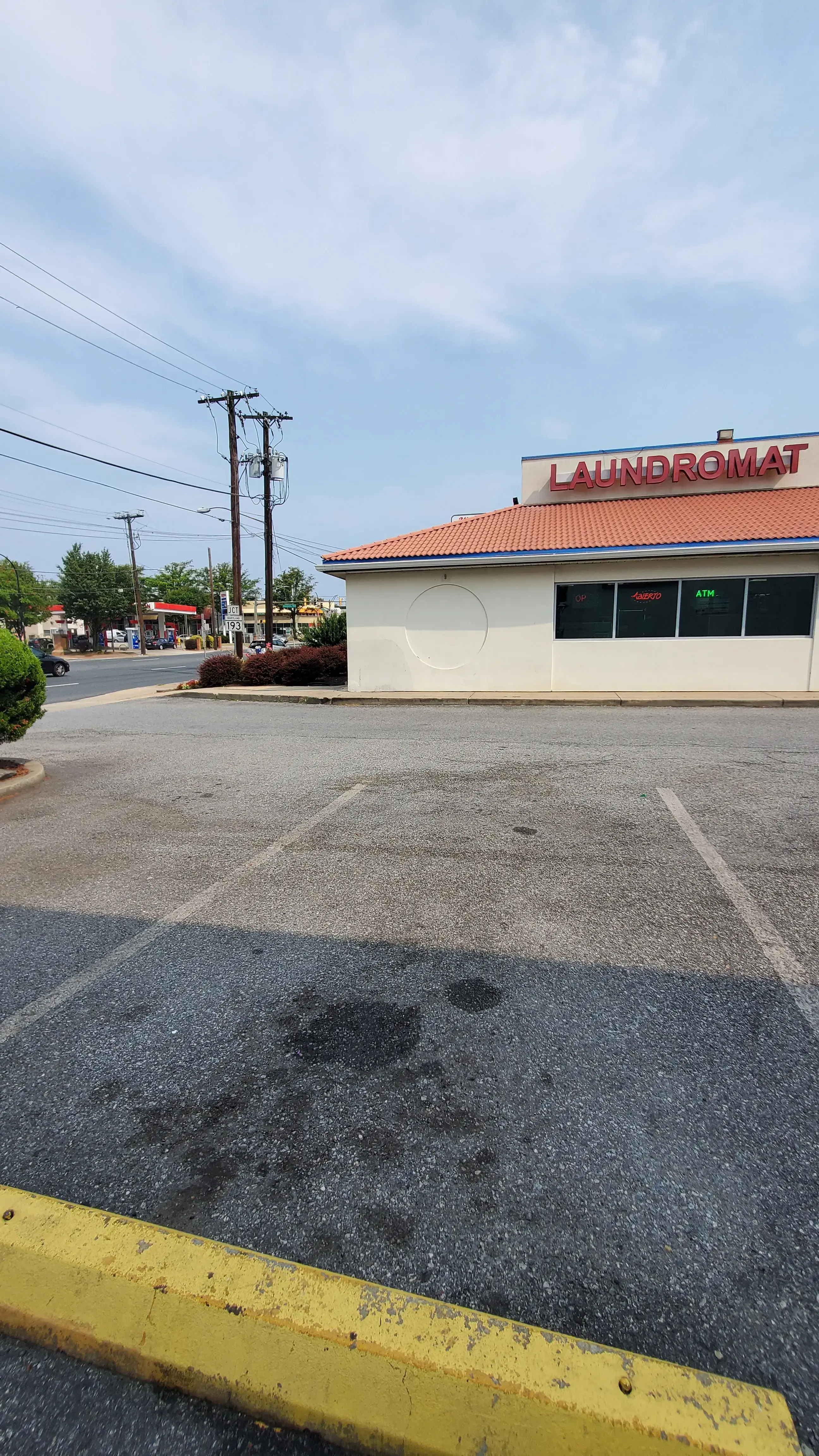 Wheaton Laundromat thumbnail 6