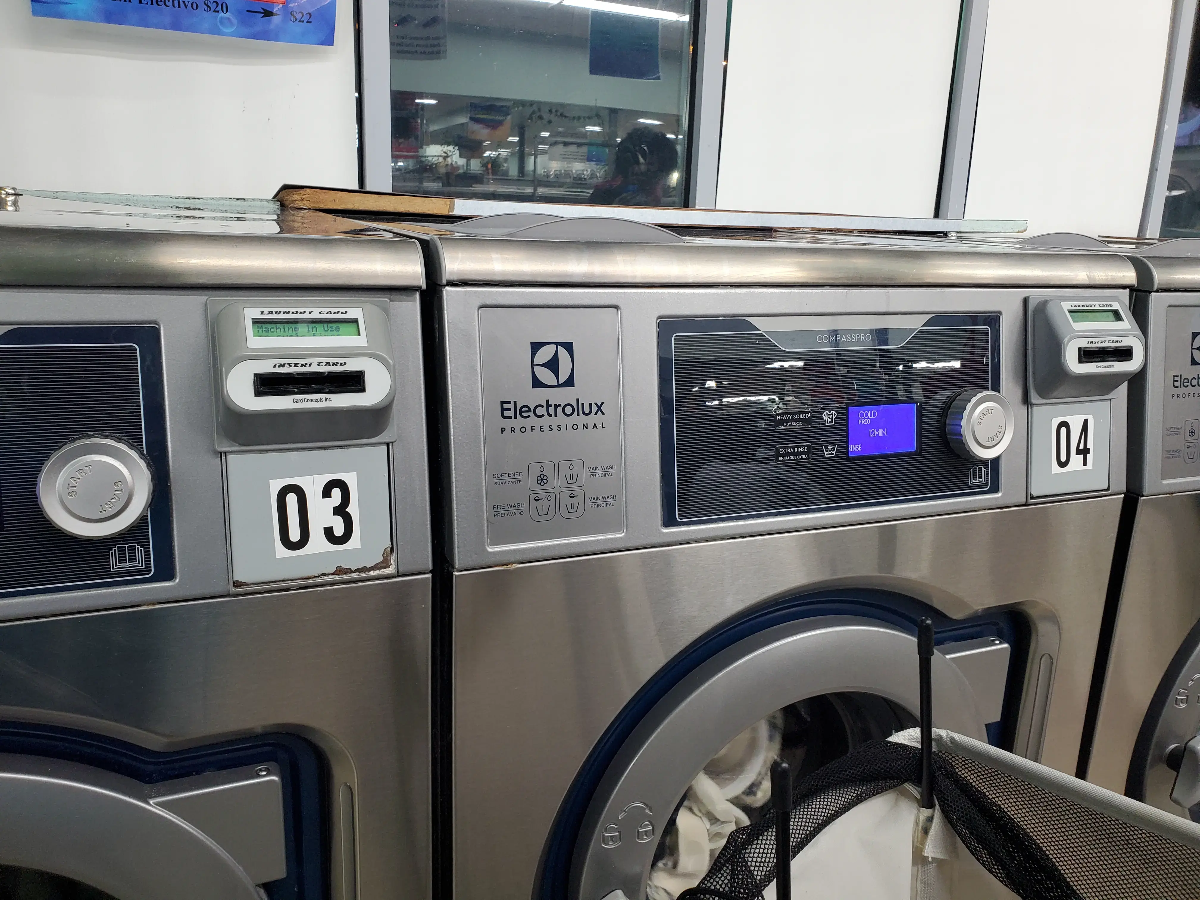 Wheaton Laundromat thumbnail 5