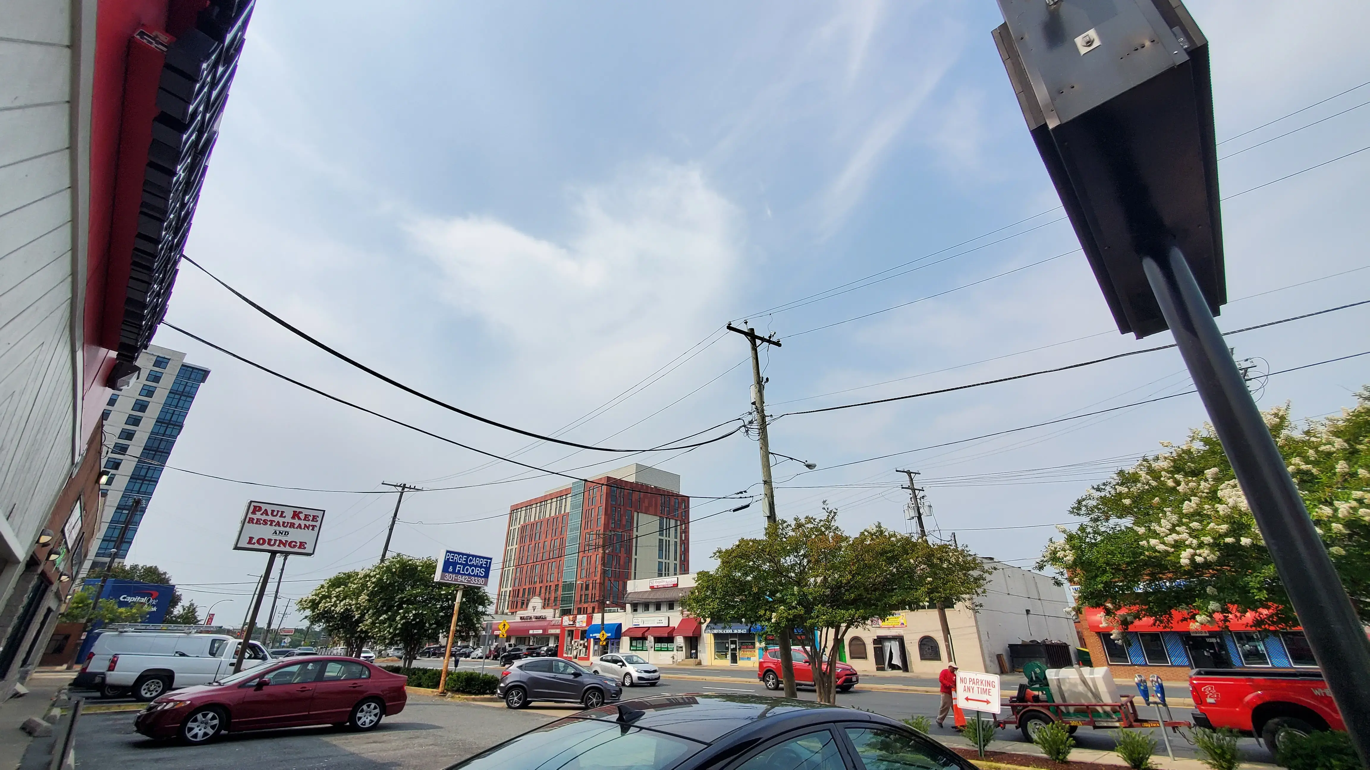 Wheaton Laundromat - Image 10