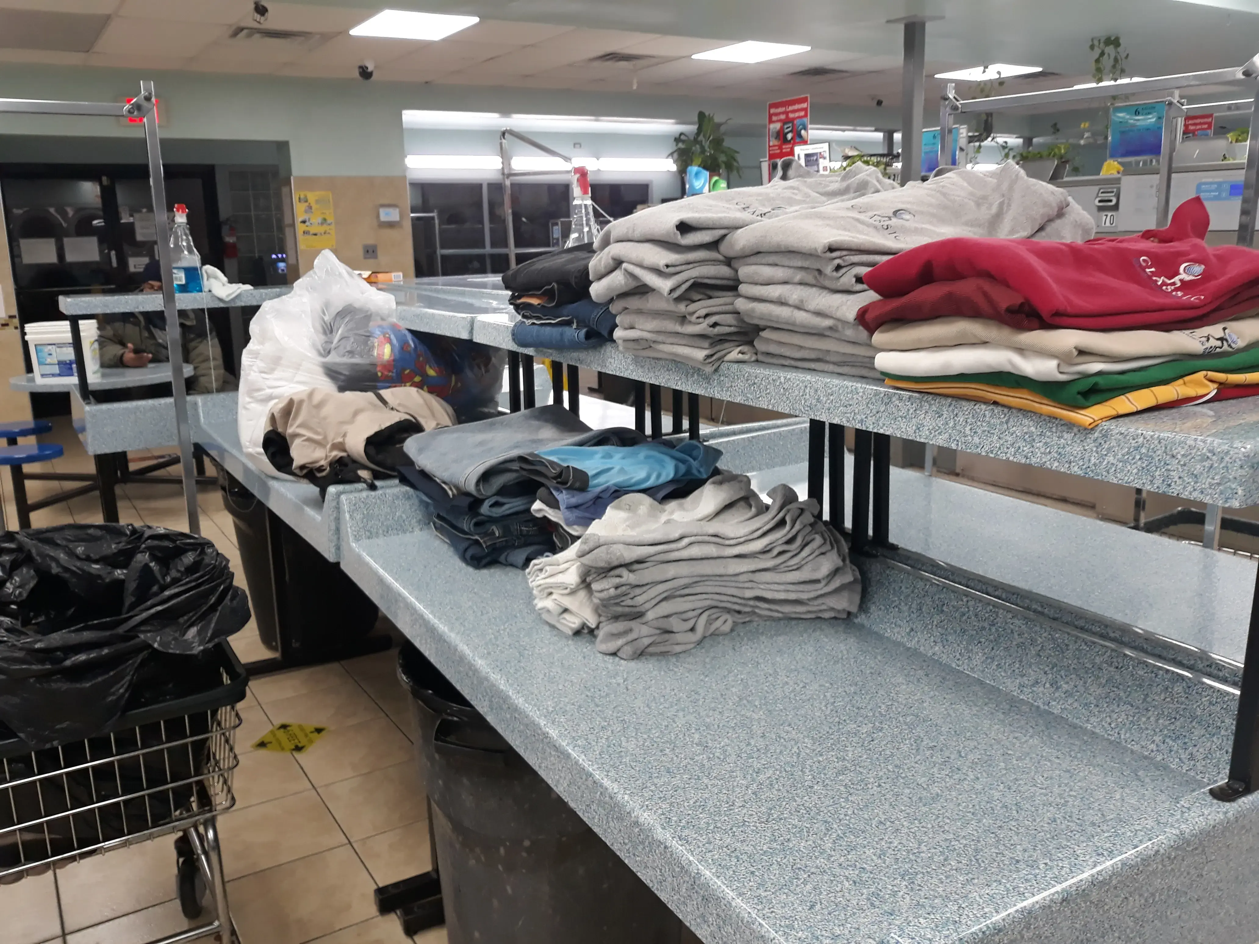 Wheaton Laundromat - Image 9