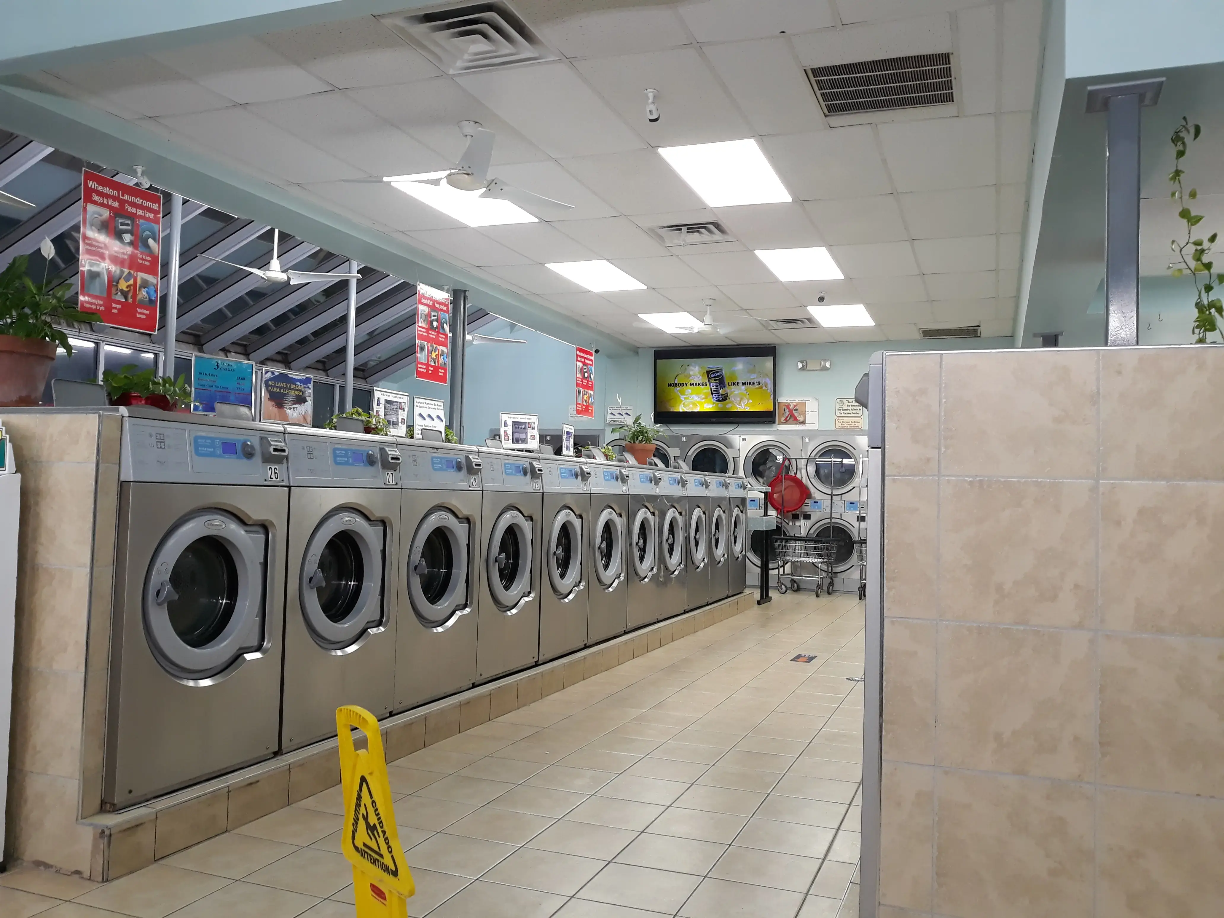Wheaton Laundromat thumbnail 1