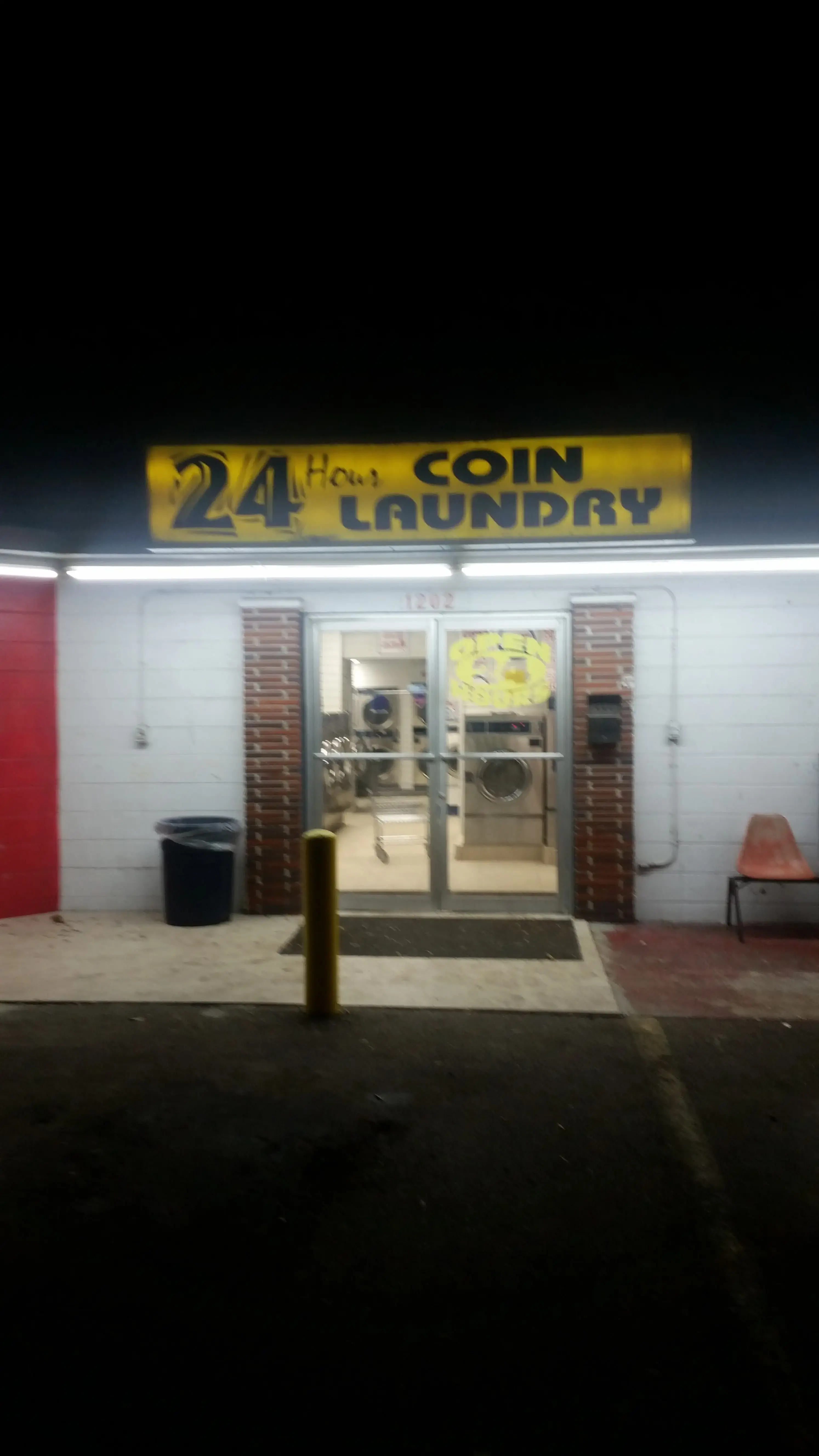 Wheeler Street Coin Laundry thumbnail 12