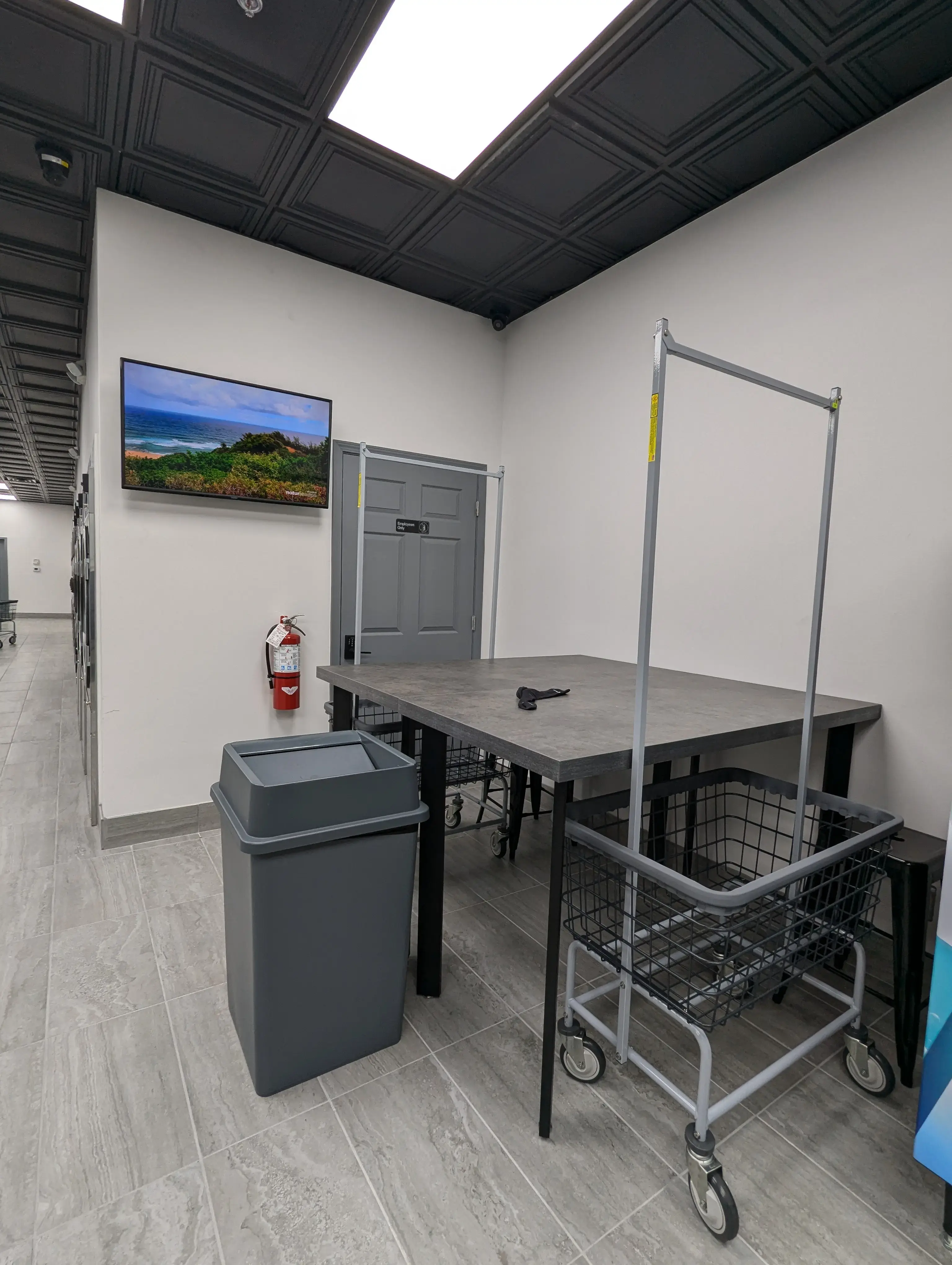 Whirlwind Laundry Center - Image 11