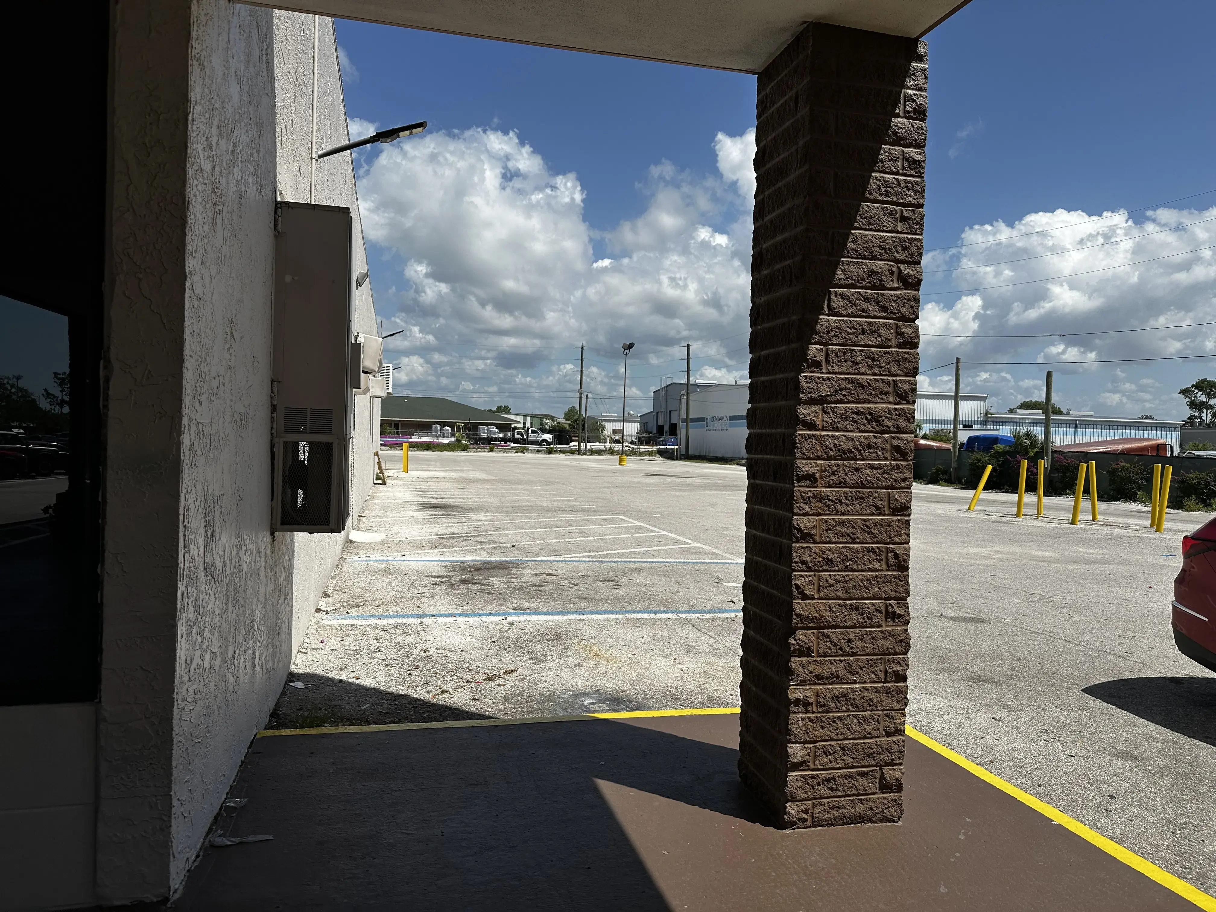 WhiskAway Laundromat thumbnail 12