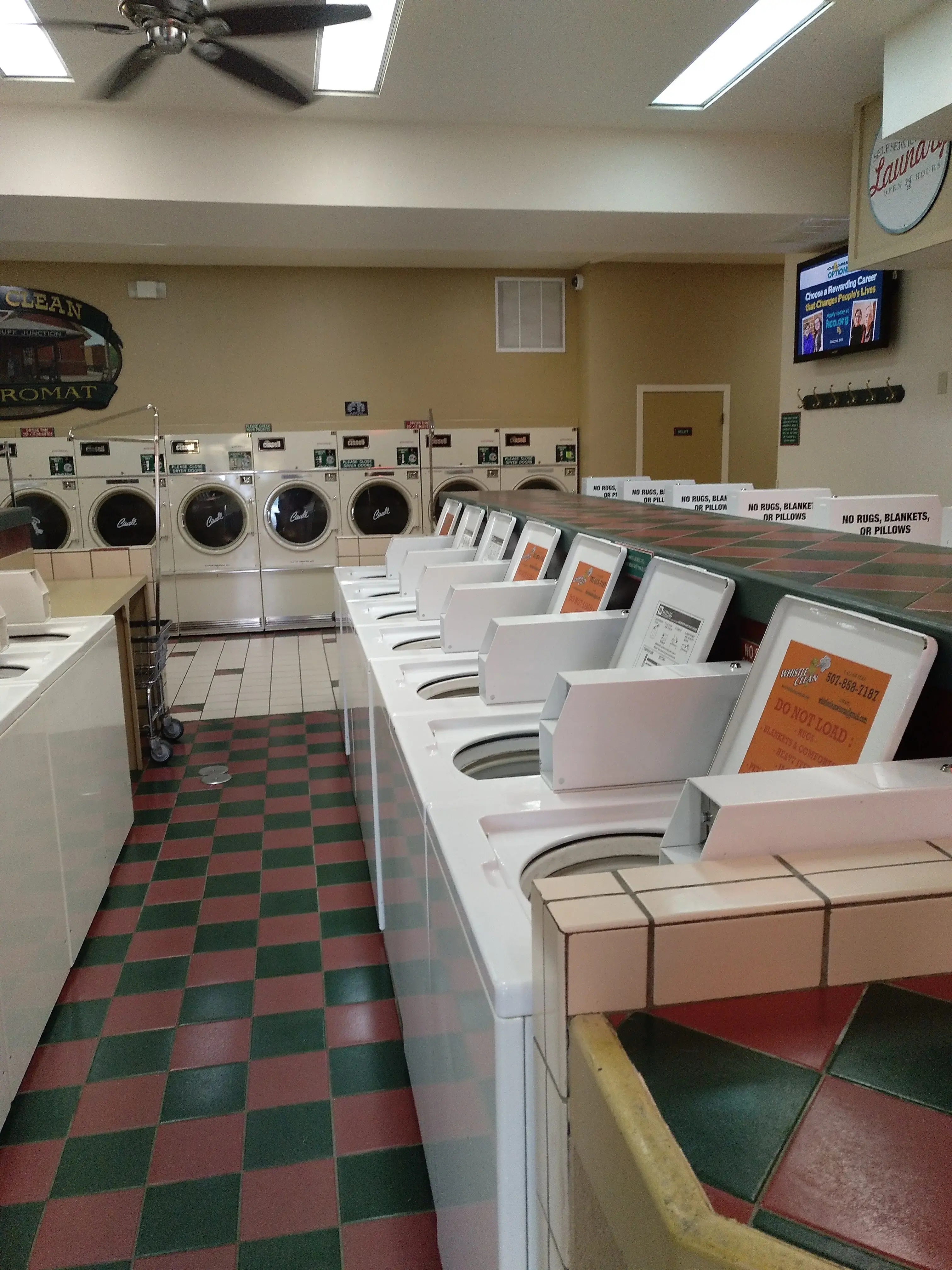 Whistle Clean Laundromat - Image 12