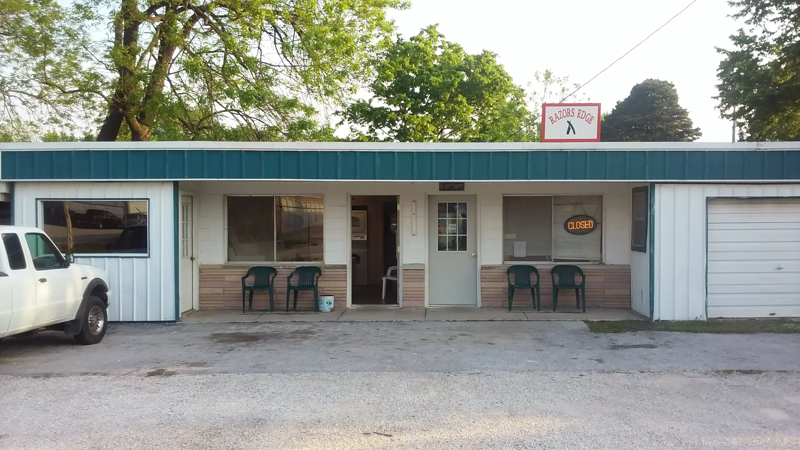 Whistle Stop Laundry Shop thumbnail 3