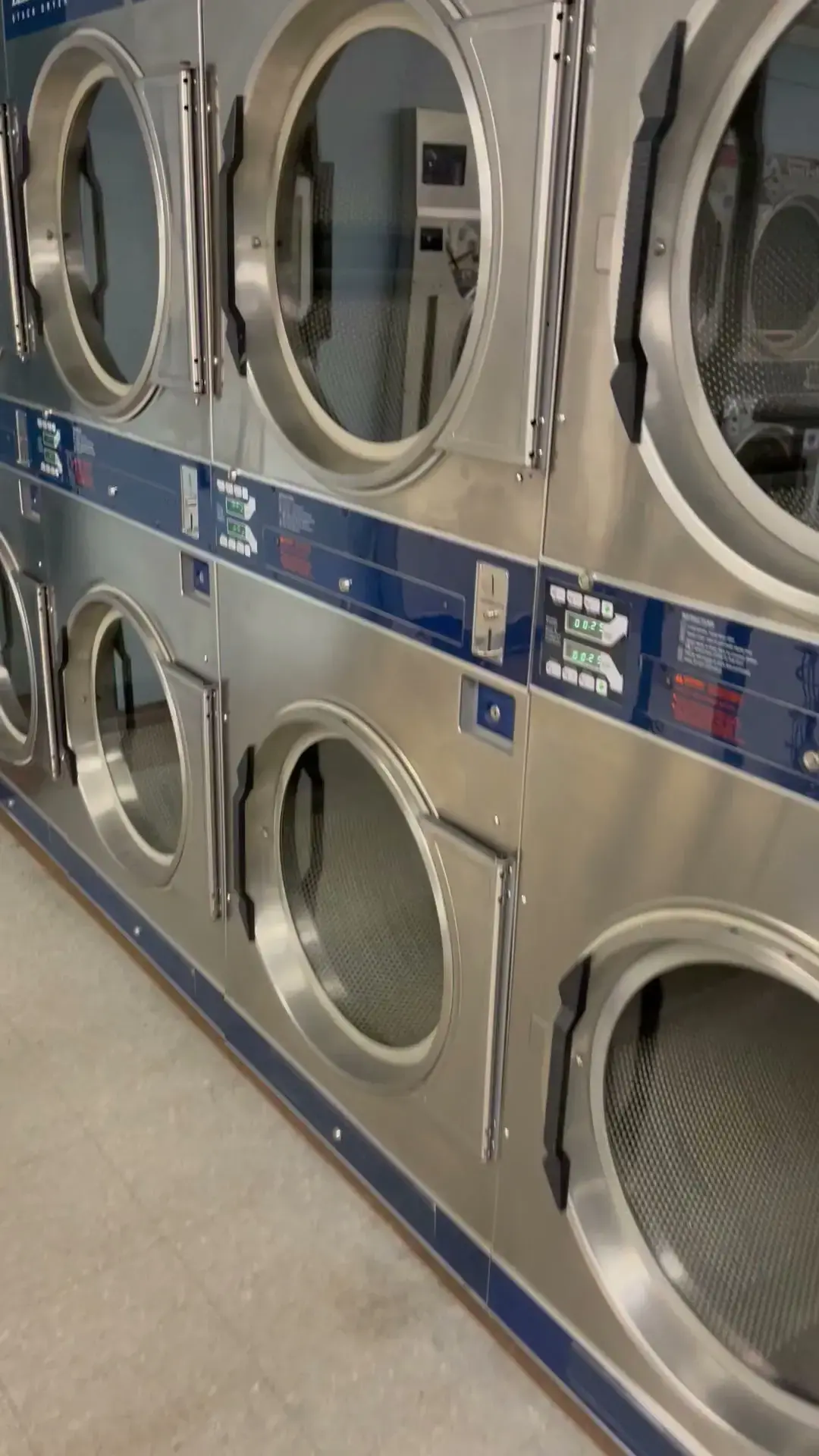 White Spot Coin Laundry thumbnail 2