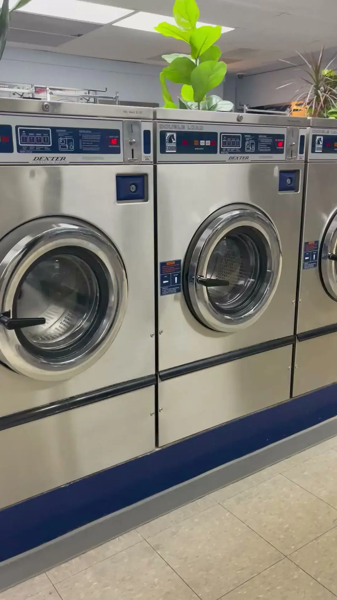 White Spot Coin Laundry thumbnail 3