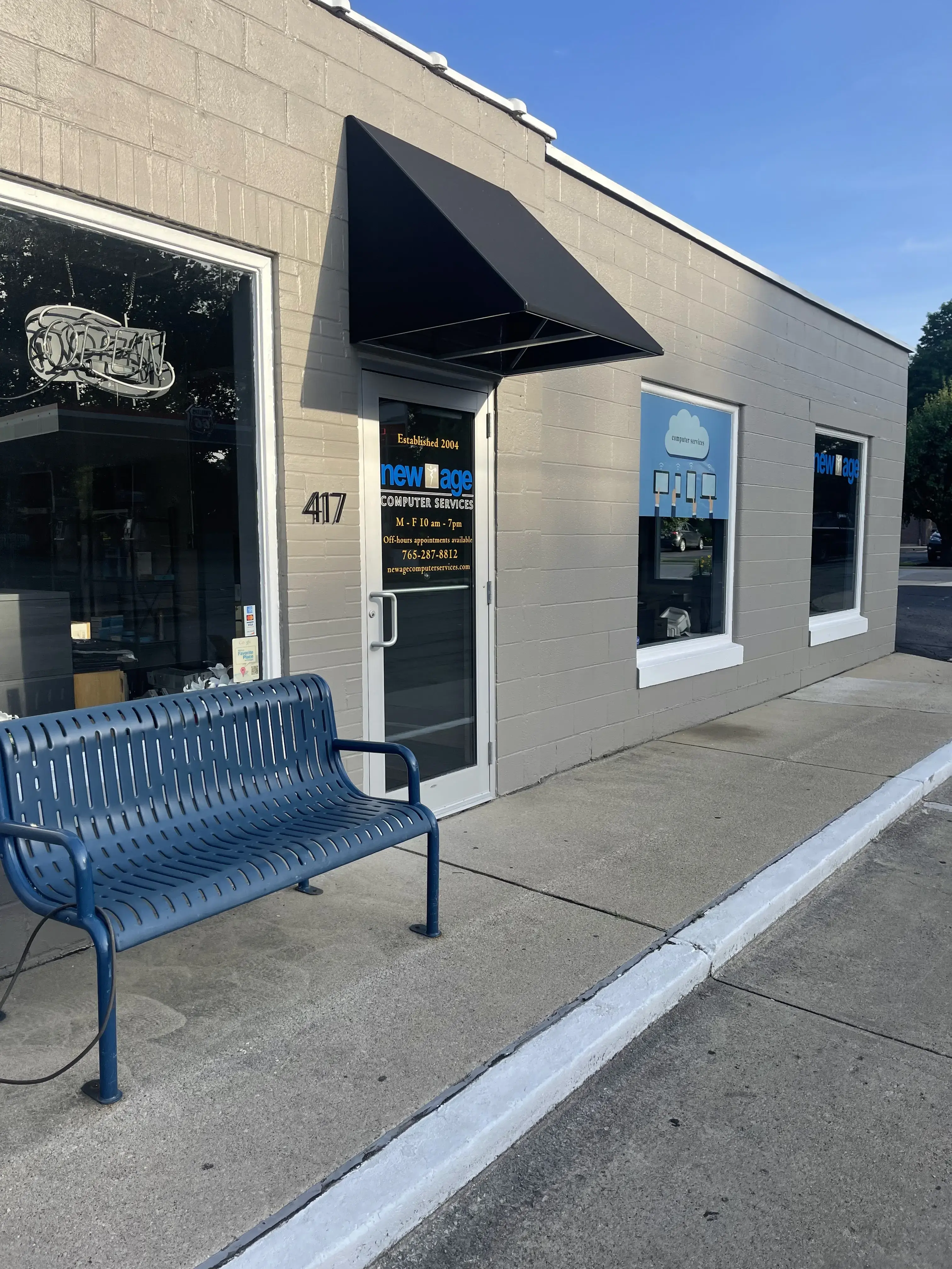 White Spot Coin Laundry - Image 20