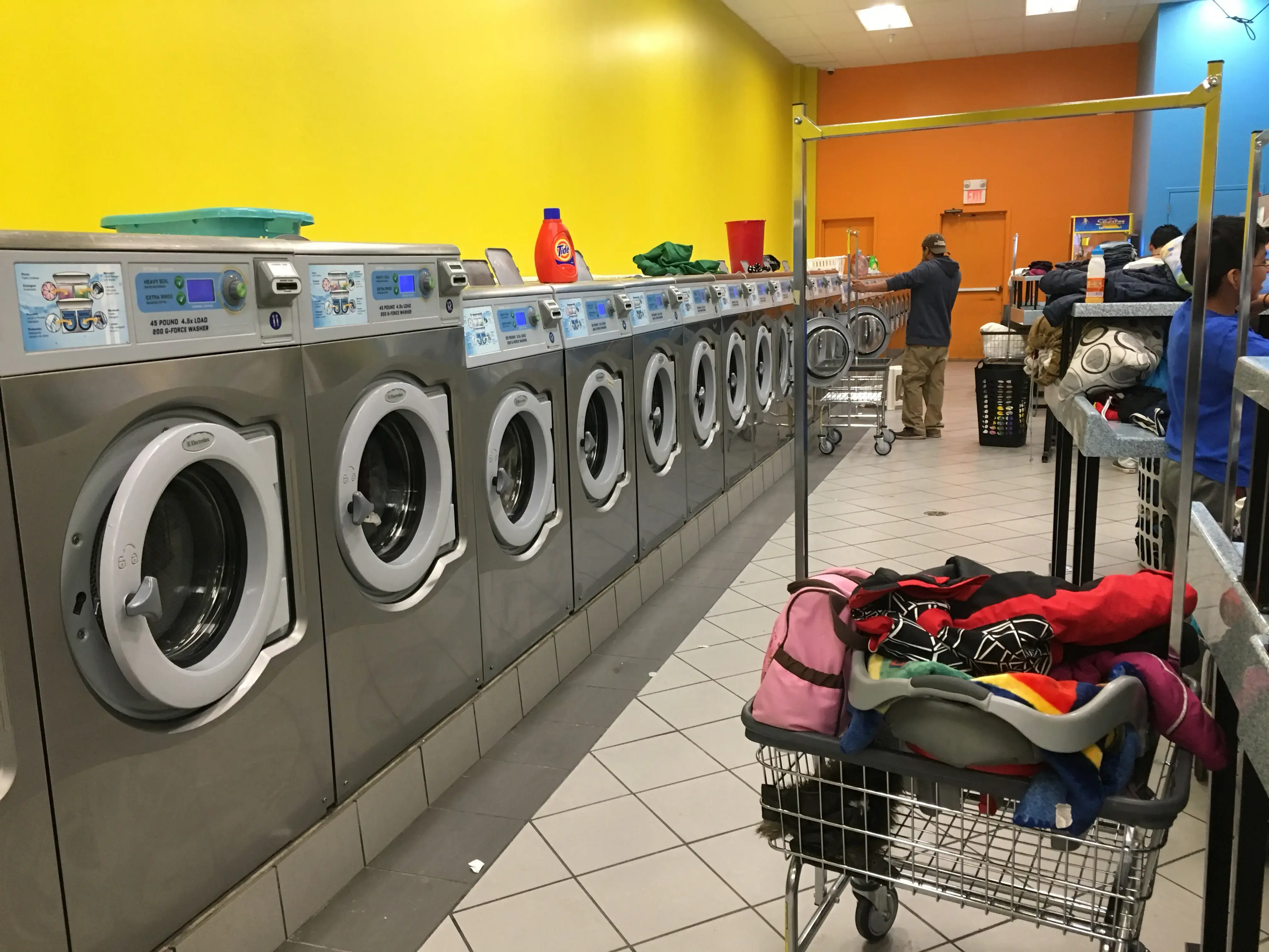 White Street Wash Laundromat & Cleaners - Image 3