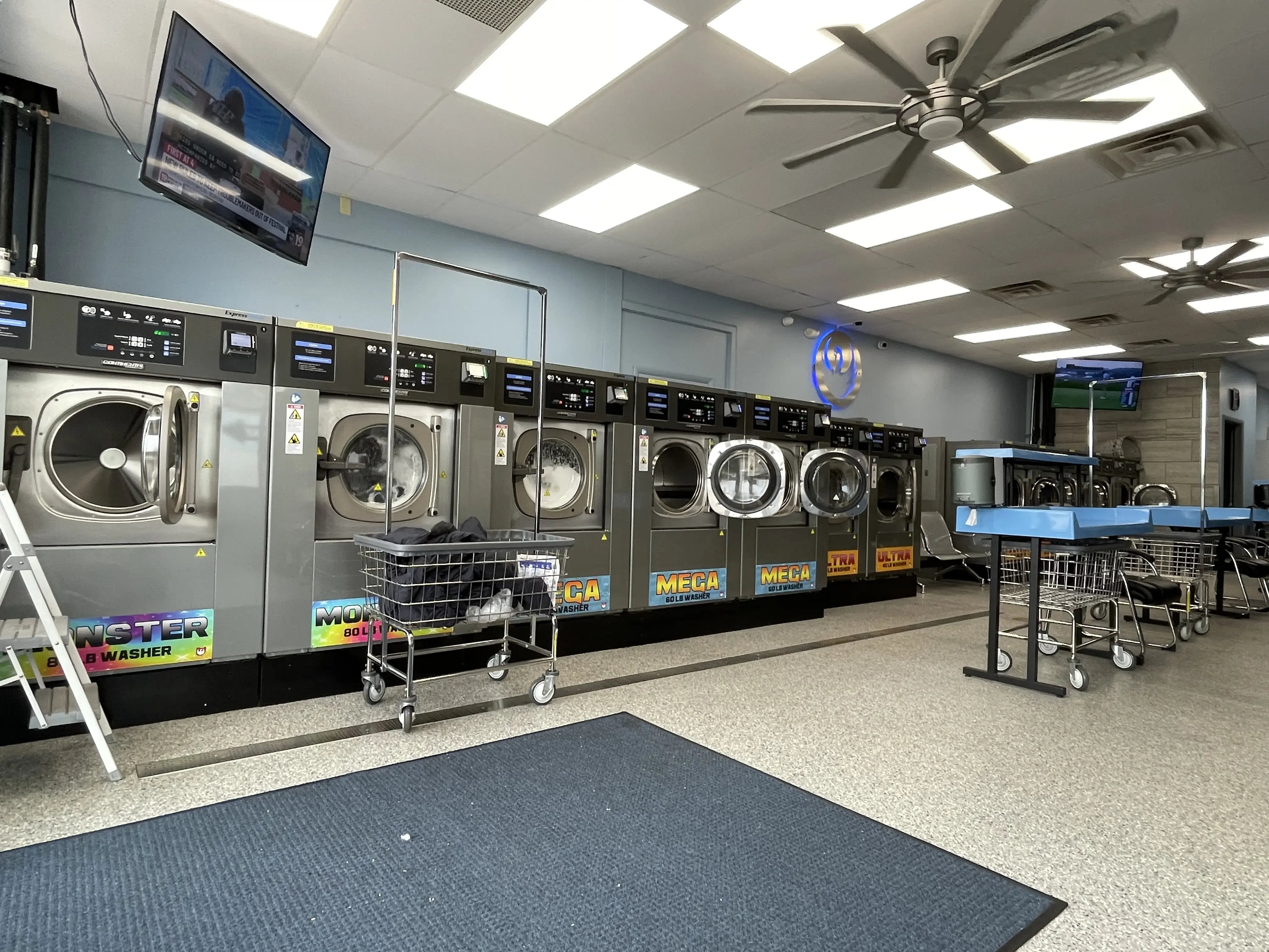 White Swan Laundromat thumbnail 5